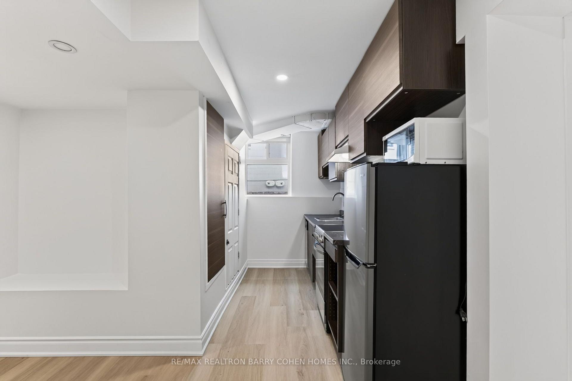 Photo 8 of Unit Lower, 371 Howland Avenue, Toronto, Casa Loma — HOMEH