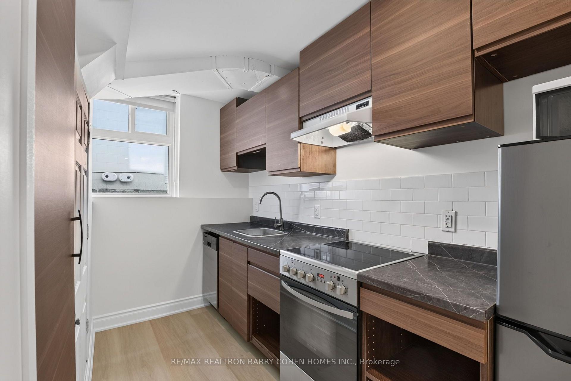 Photo 9 of Unit Lower, 371 Howland Avenue, Toronto, Casa Loma — HOMEH