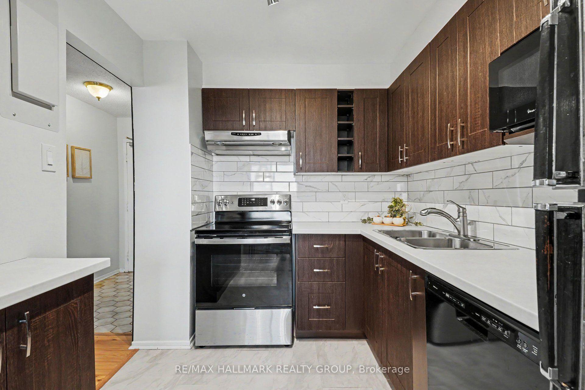 Photo 12 of Unit 401, 2630 Southvale Crescent, Ottawa, Sheffield Glen/Industrial Park — HOMEH