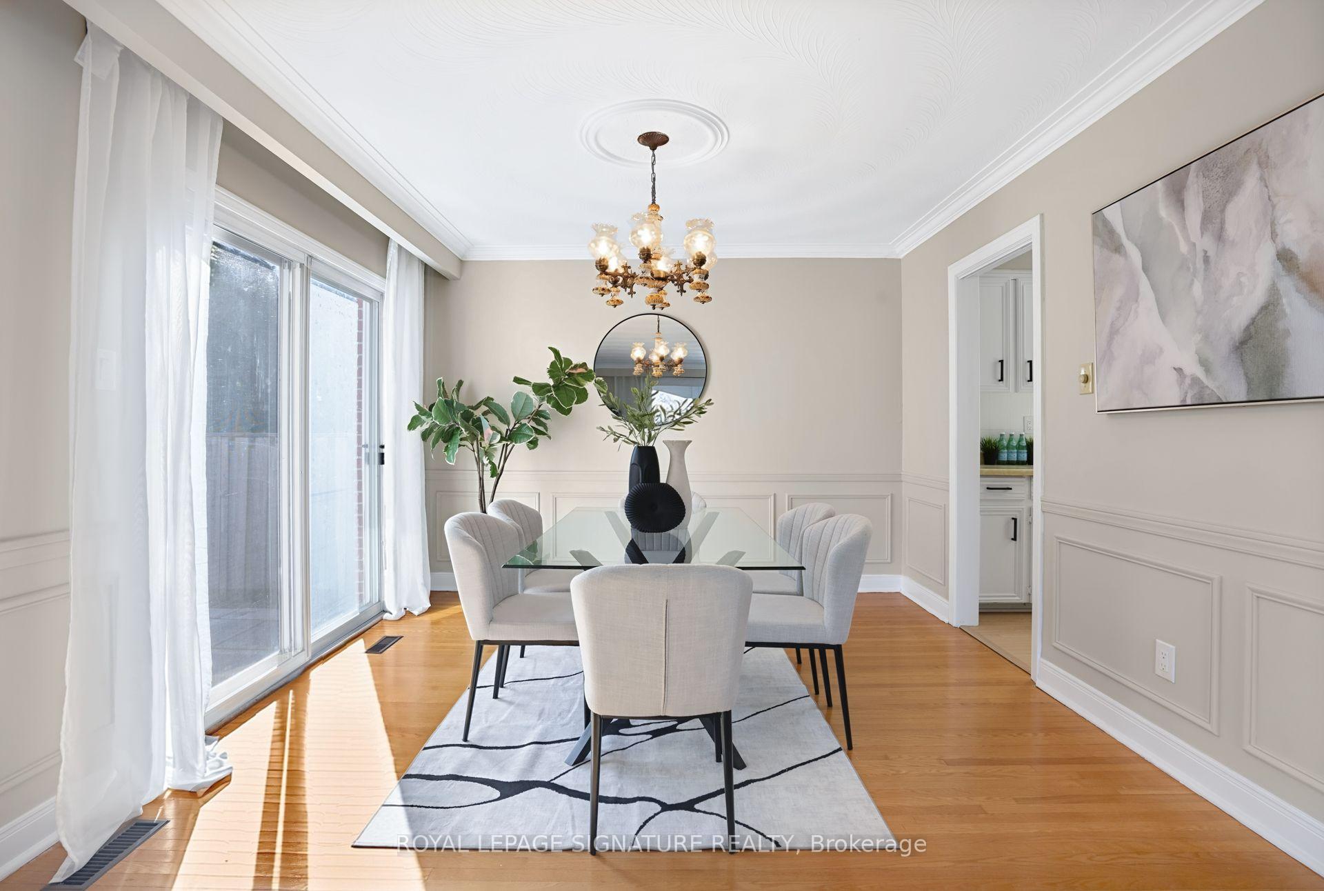 Photo 4 of 43 Kathrose Drive, North York, Pleasant View — HOMEH