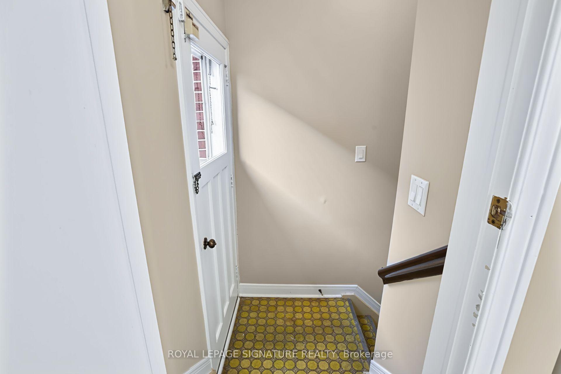 Photo 19 of 43 Kathrose Drive, North York, Pleasant View — HOMEH