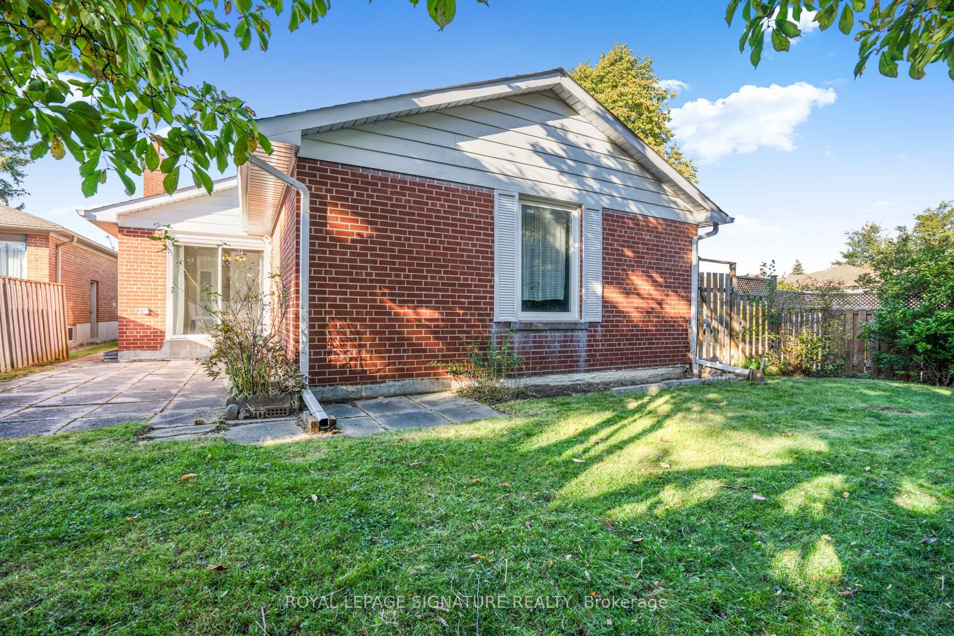 Photo 31 of 43 Kathrose Drive, North York, Pleasant View — HOMEH