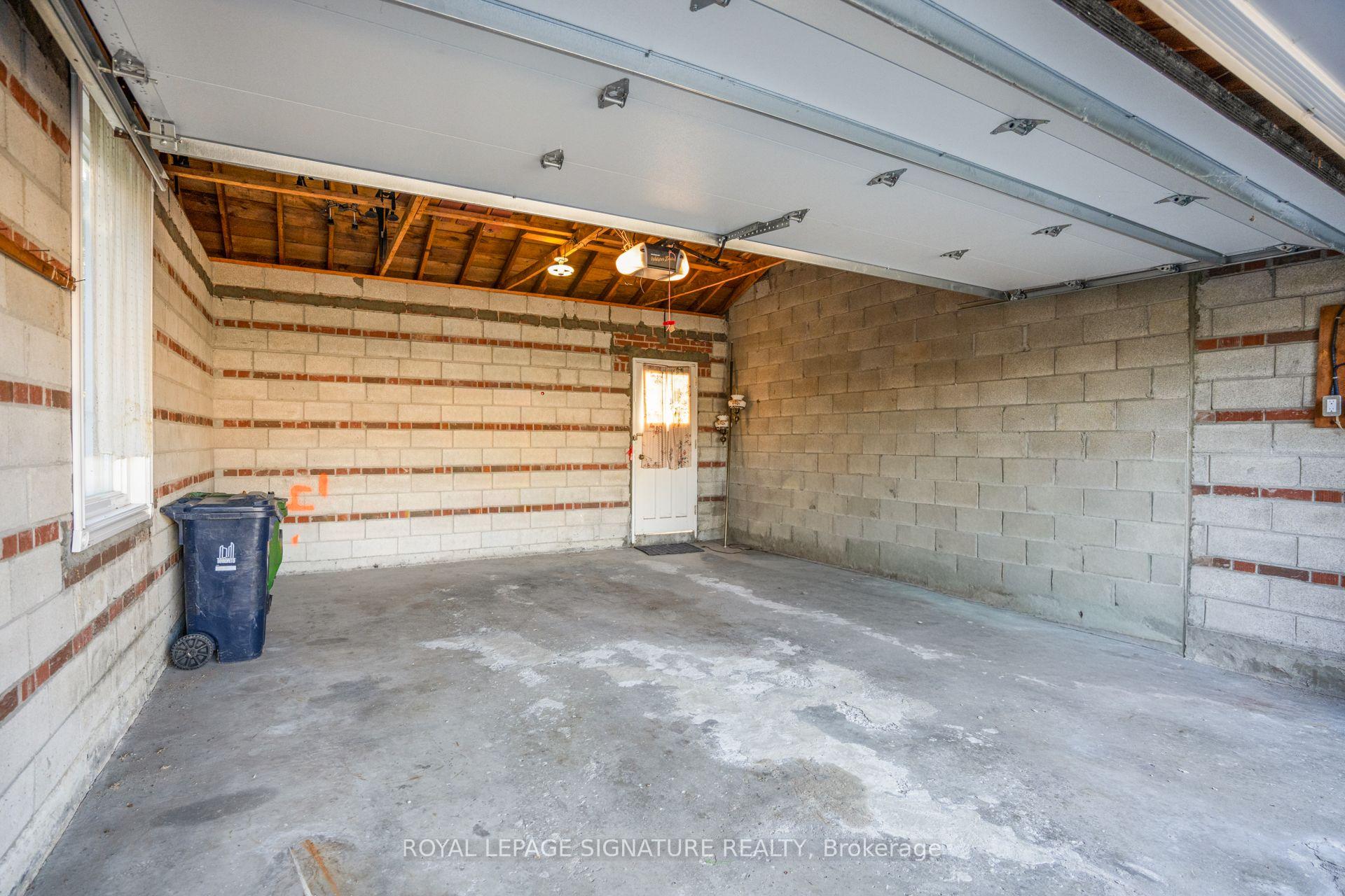 Photo 32 of 43 Kathrose Drive, North York, Pleasant View — HOMEH