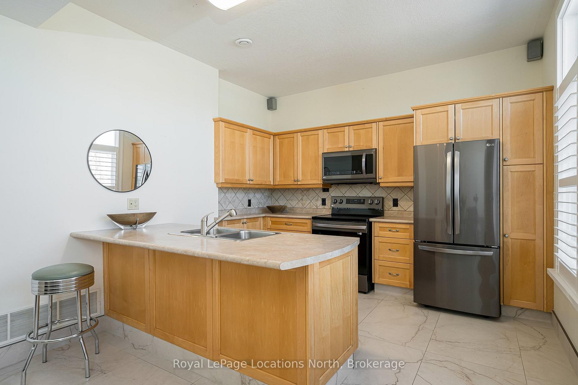Photo 14 of 36 Saint Marie Street, Collingwood — HOMEH