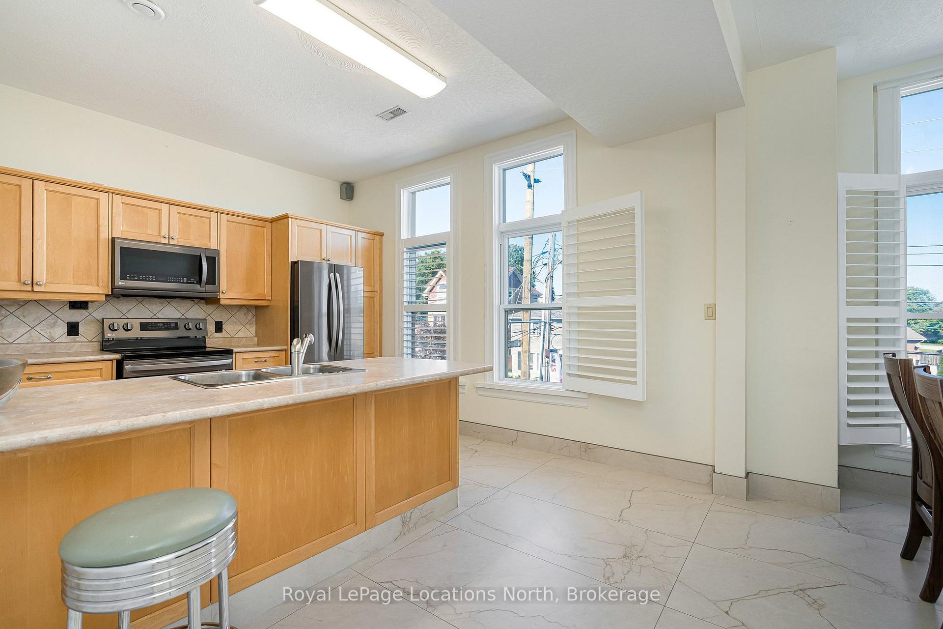 Photo 15 of 36 Saint Marie Street, Collingwood — HOMEH