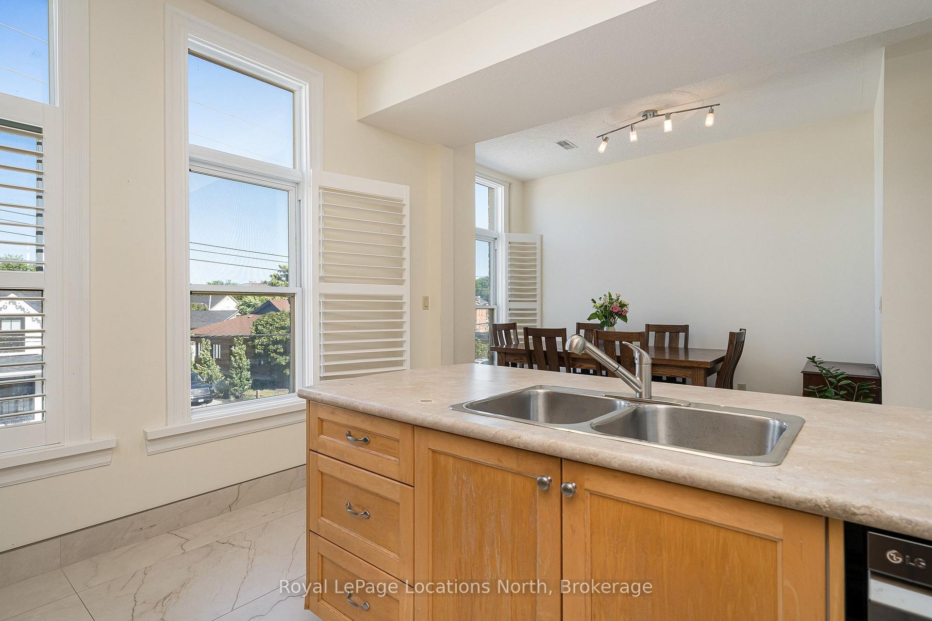 Photo 16 of 36 Saint Marie Street, Collingwood — HOMEH