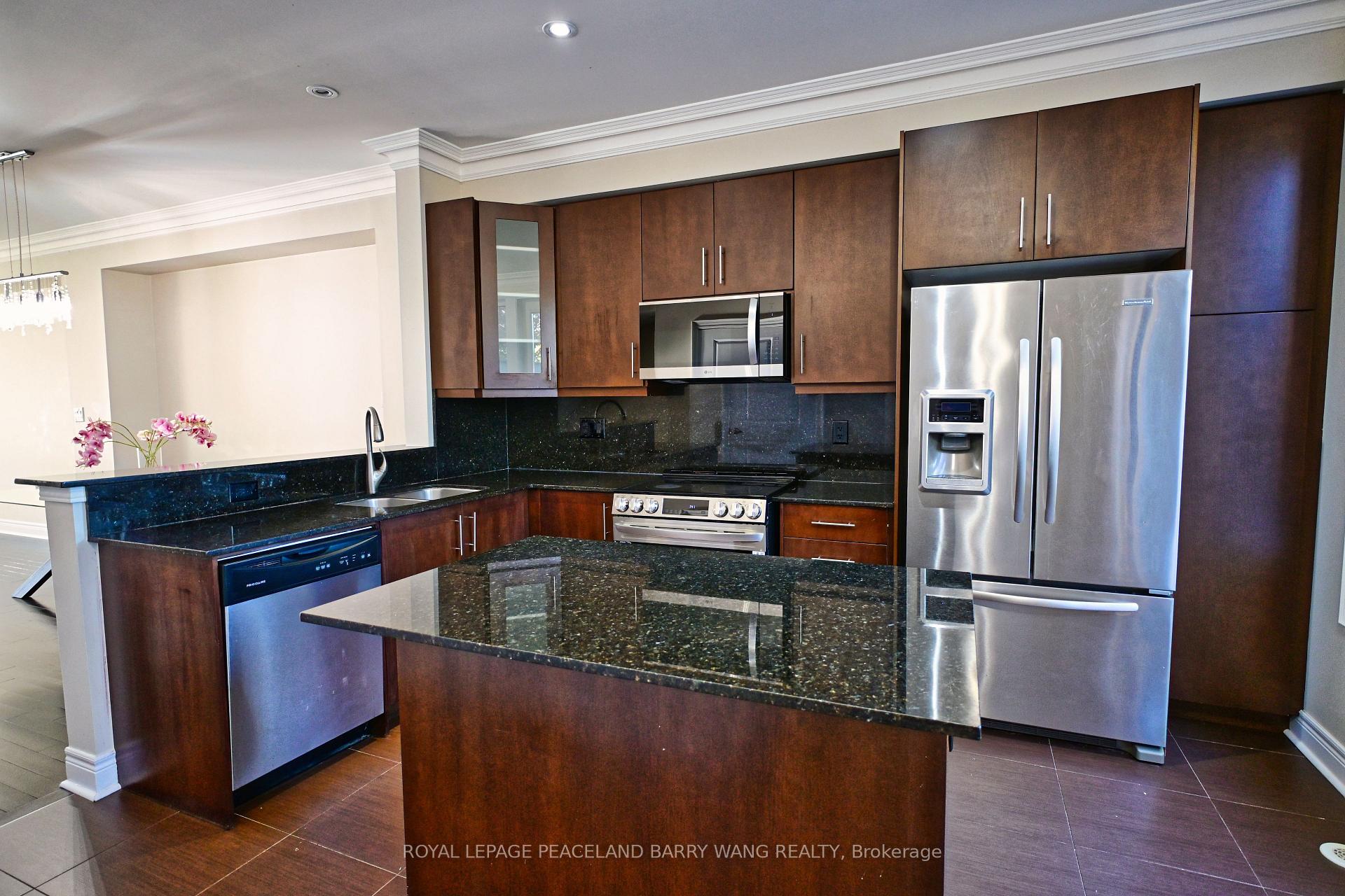 Photo 3 of Unit 57, 1812 Burnhamthorpe Road E, Mississauga, Applewood — HOMEH