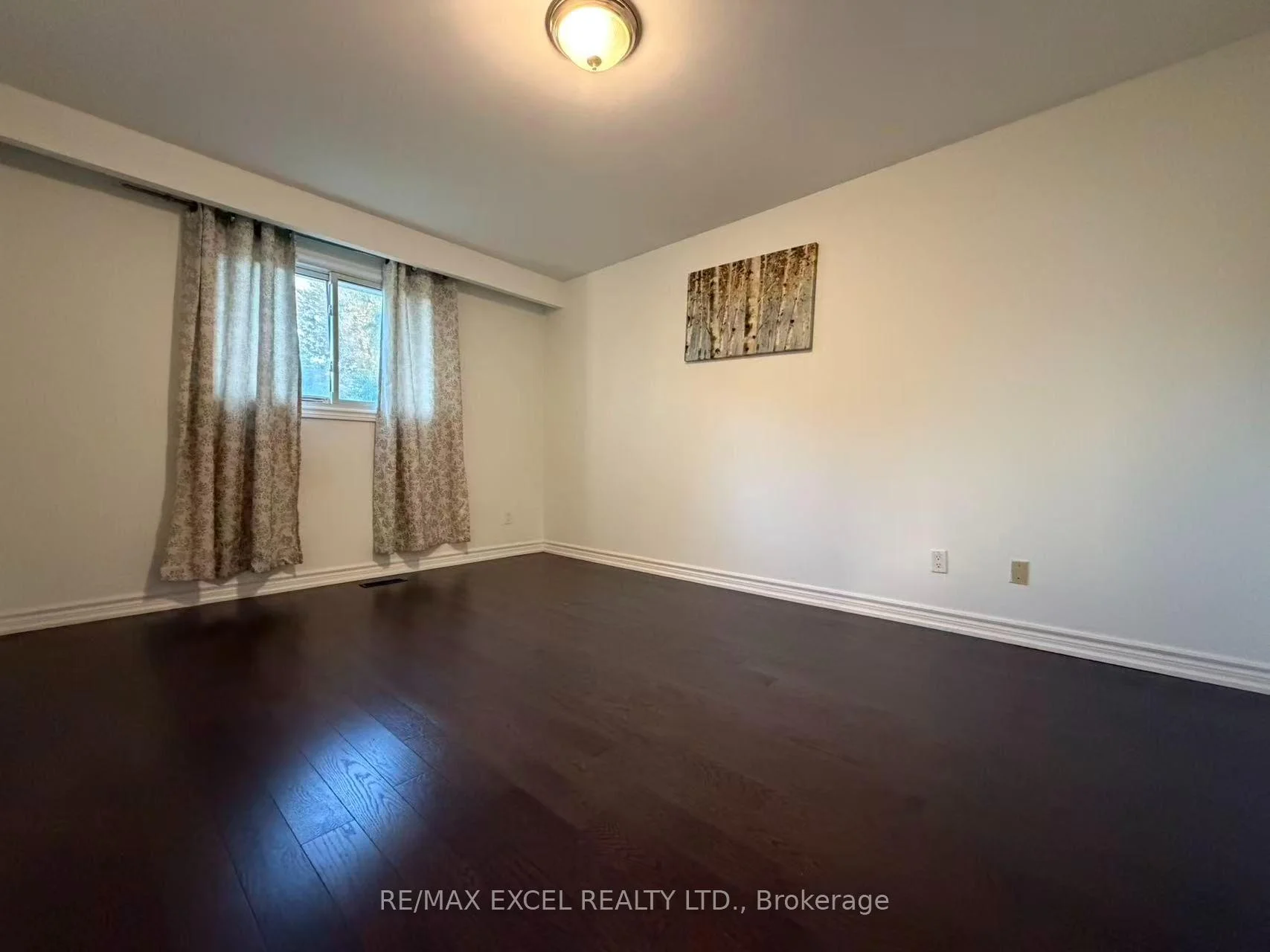 Photo 12 of Unit Upper, 4 Lawnmere Crescent, Scarborough, Agincourt South-Malvern West — HOMEH