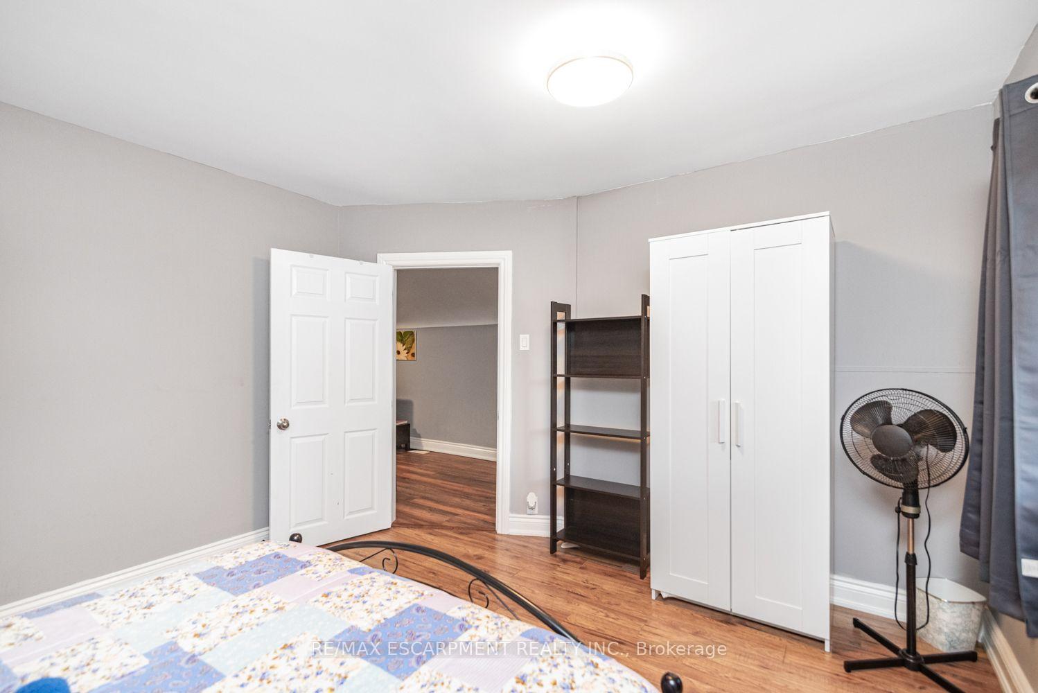 Photo 6 of Unit B, 70 Palace Street, Brantford, Downtown Core — HOMEH