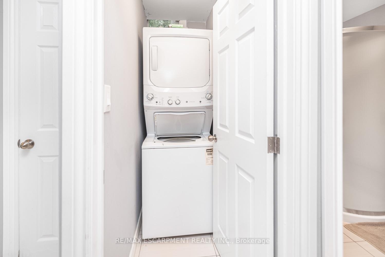 Photo 20 of Unit B, 70 Palace Street, Brantford, Downtown Core — HOMEH
