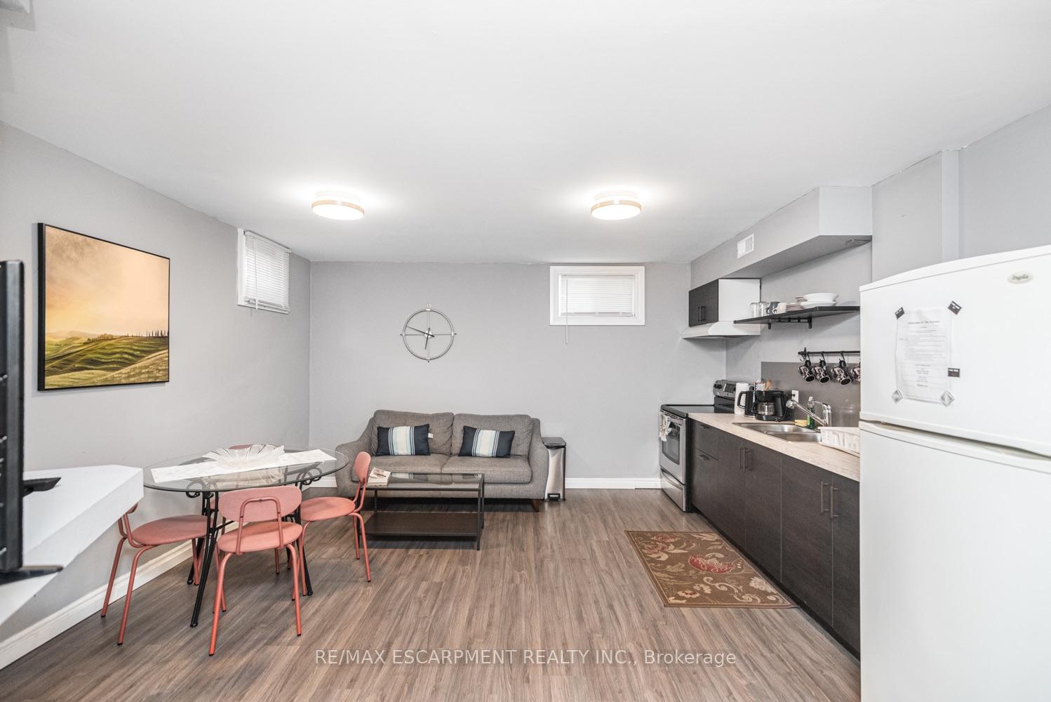Photo 25 of Unit B, 70 Palace Street, Brantford, Downtown Core — HOMEH