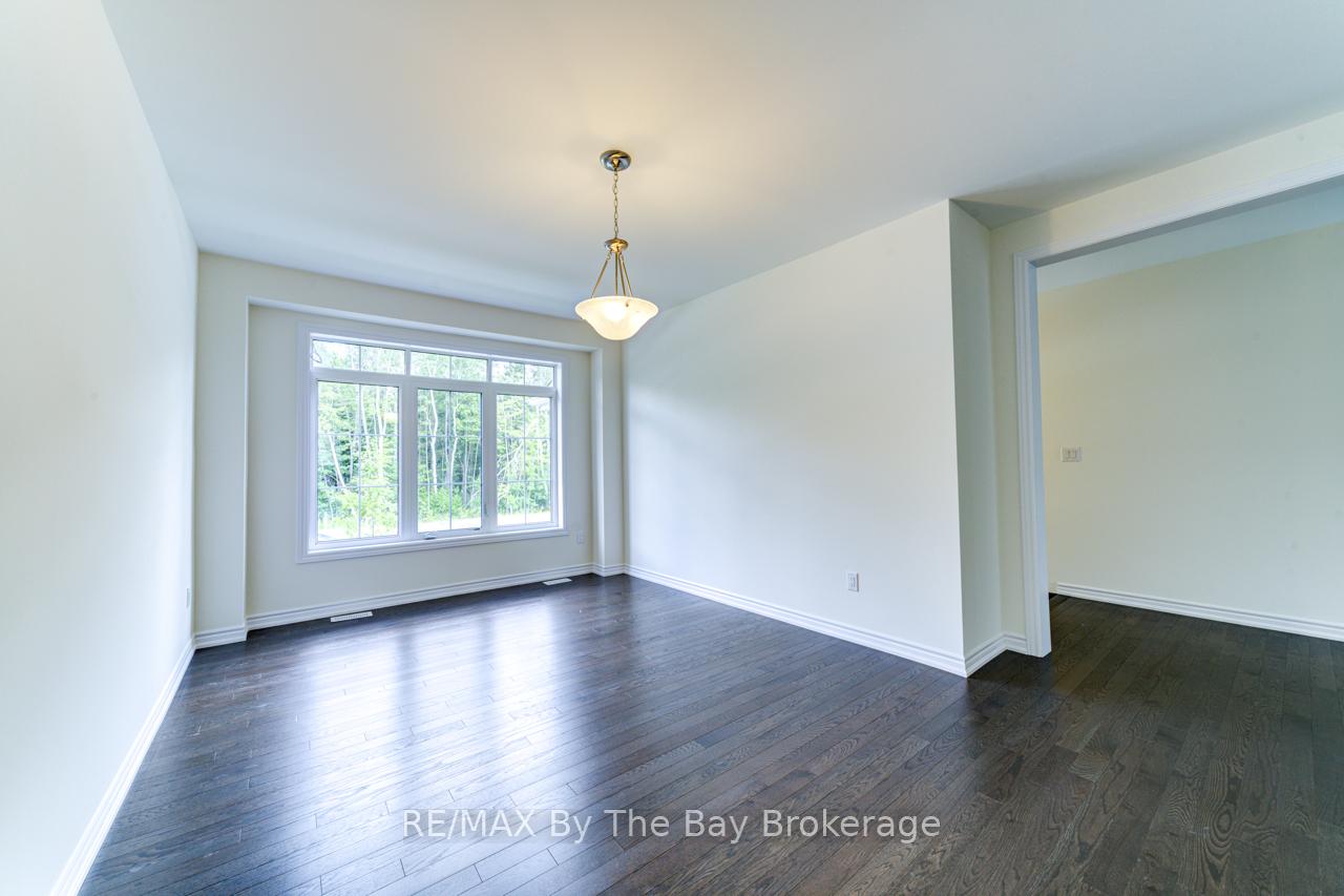 Photo 4 of 174 Mapleside Drive, Wasaga Beach — HOMEH