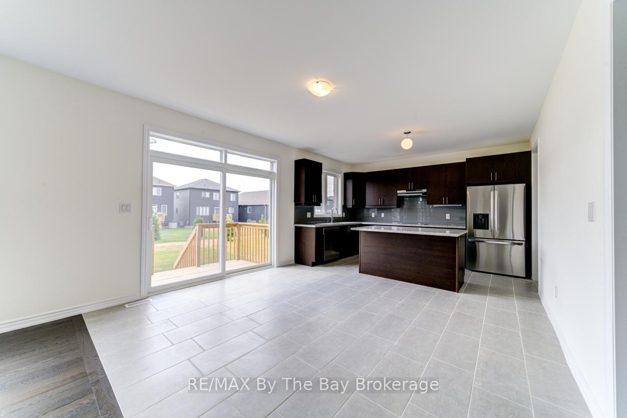 Photo 6 of 174 Mapleside Drive, Wasaga Beach — HOMEH