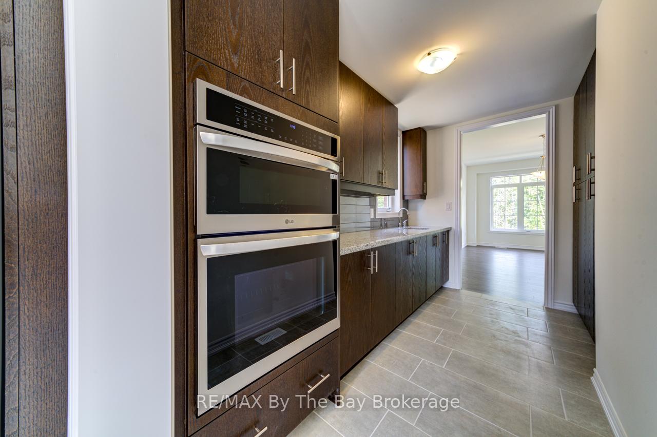 Photo 11 of 174 Mapleside Drive, Wasaga Beach — HOMEH