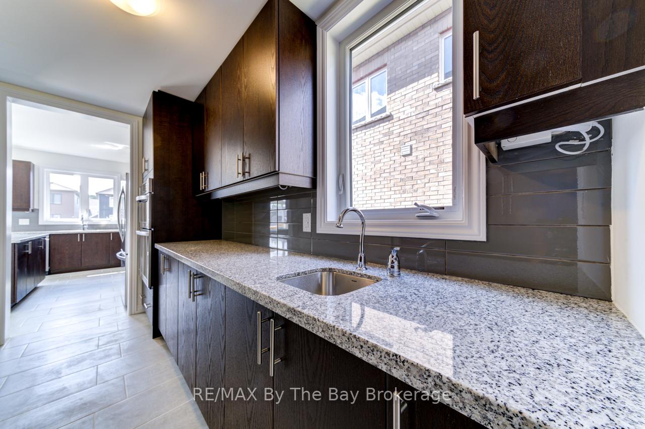 Photo 13 of 174 Mapleside Drive, Wasaga Beach — HOMEH