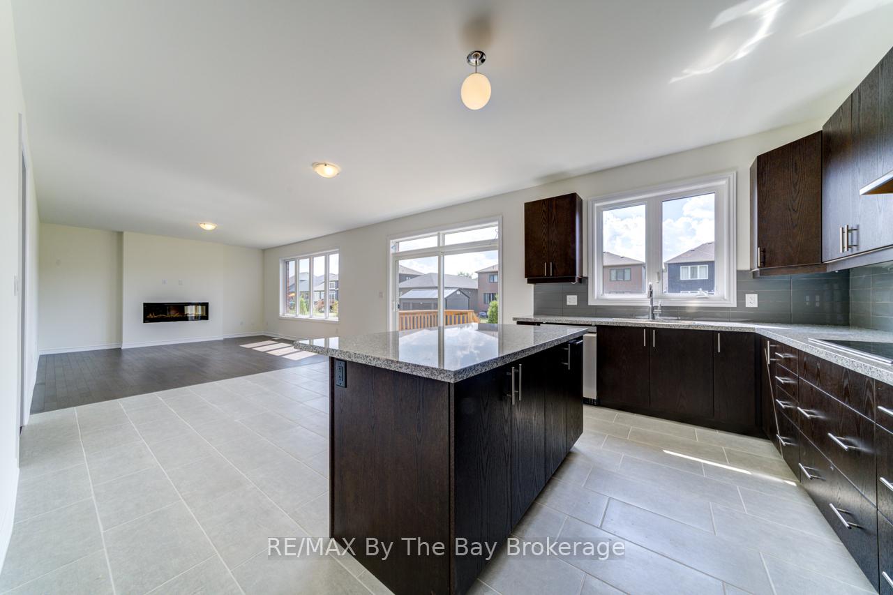 Photo 14 of 174 Mapleside Drive, Wasaga Beach — HOMEH