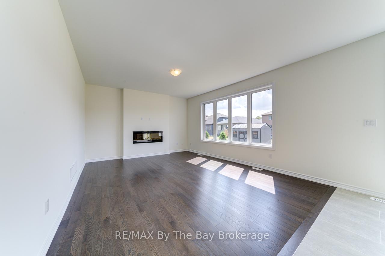 Photo 16 of 174 Mapleside Drive, Wasaga Beach — HOMEH