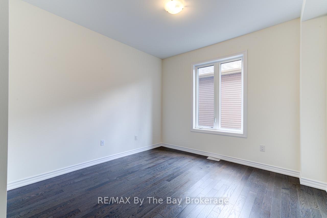 Photo 21 of 174 Mapleside Drive, Wasaga Beach — HOMEH