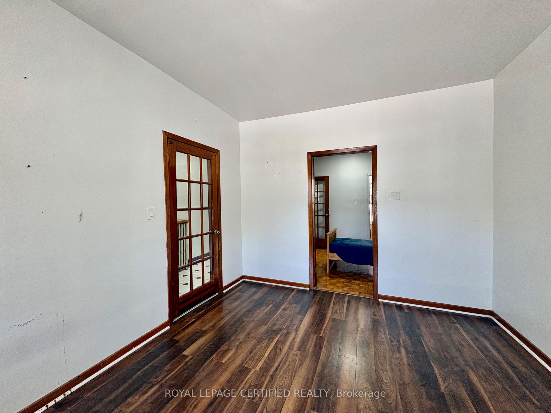 Photo 13 of 36 Mitchell Avenue, Toronto, Niagara — HOMEH