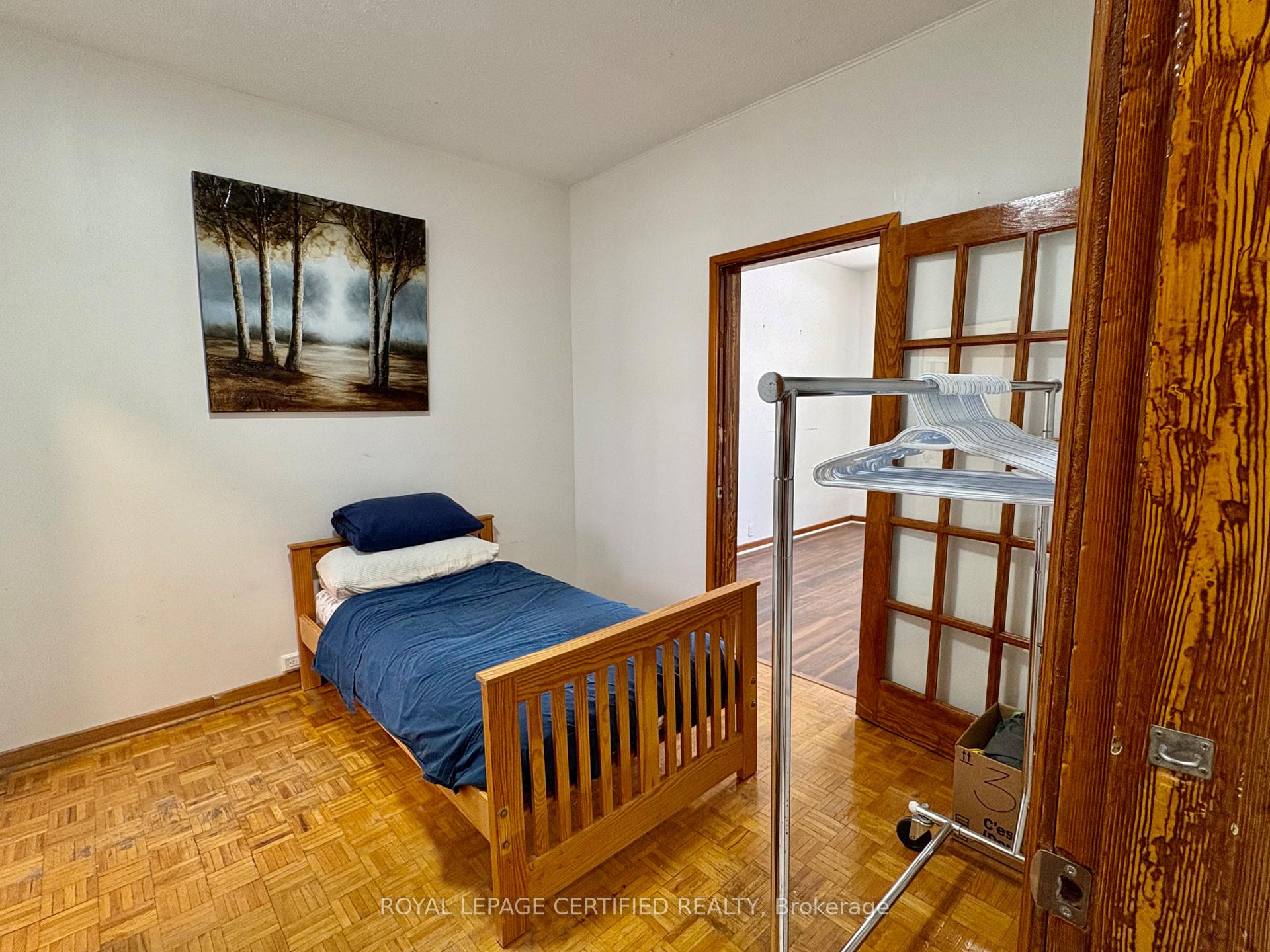 Photo 16 of 36 Mitchell Avenue, Toronto, Niagara — HOMEH