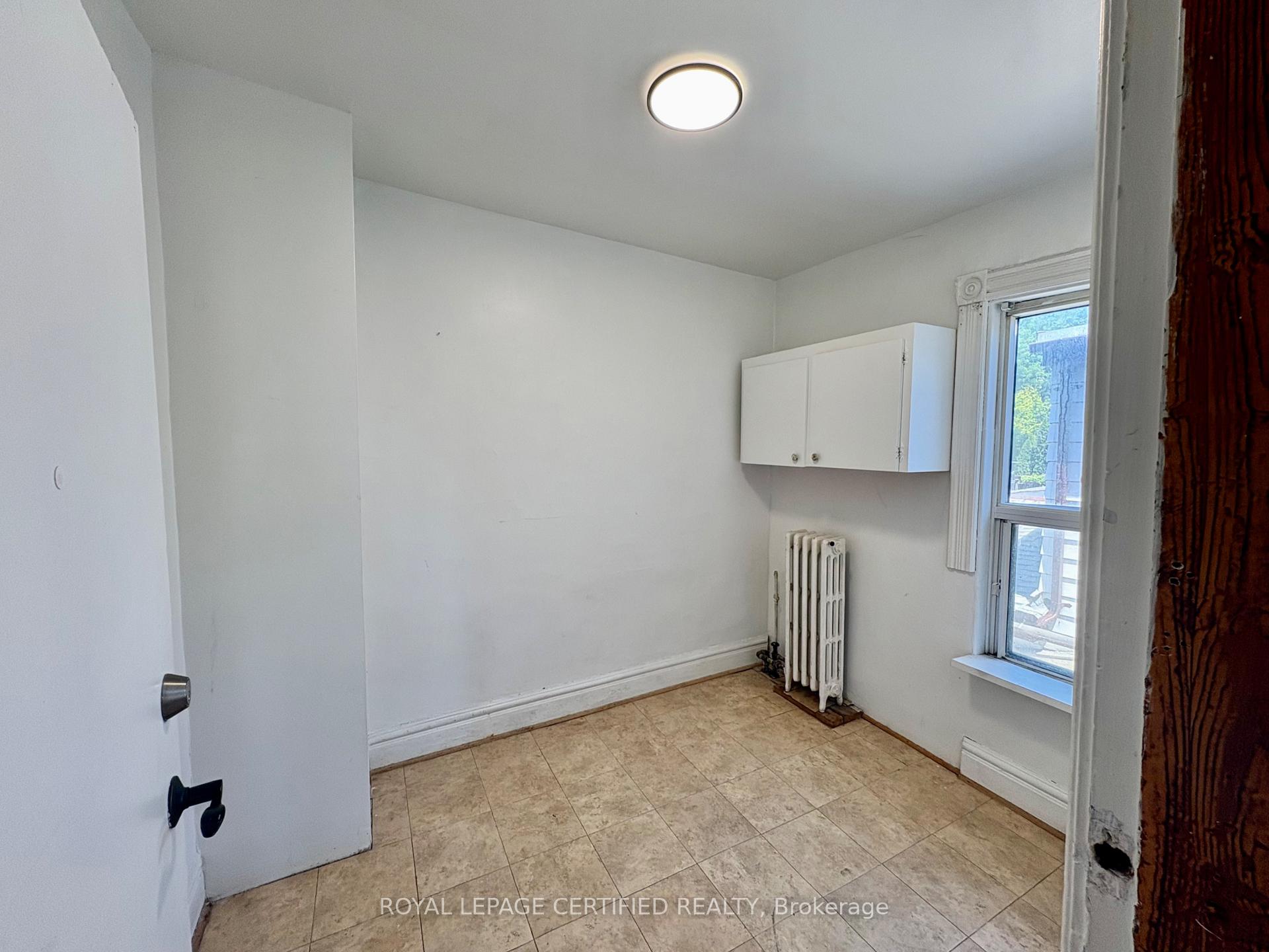 Photo 21 of 36 Mitchell Avenue, Toronto, Niagara — HOMEH
