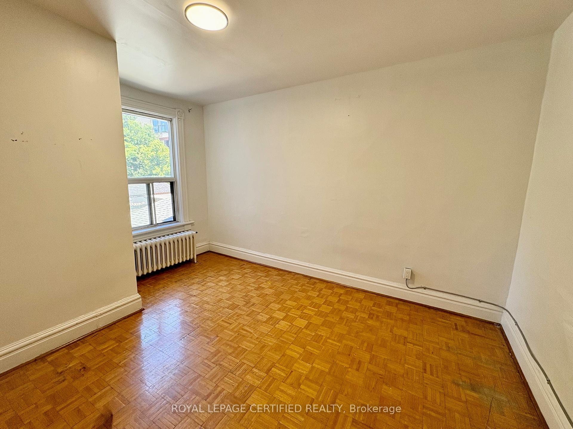 Photo 22 of 36 Mitchell Avenue, Toronto, Niagara — HOMEH