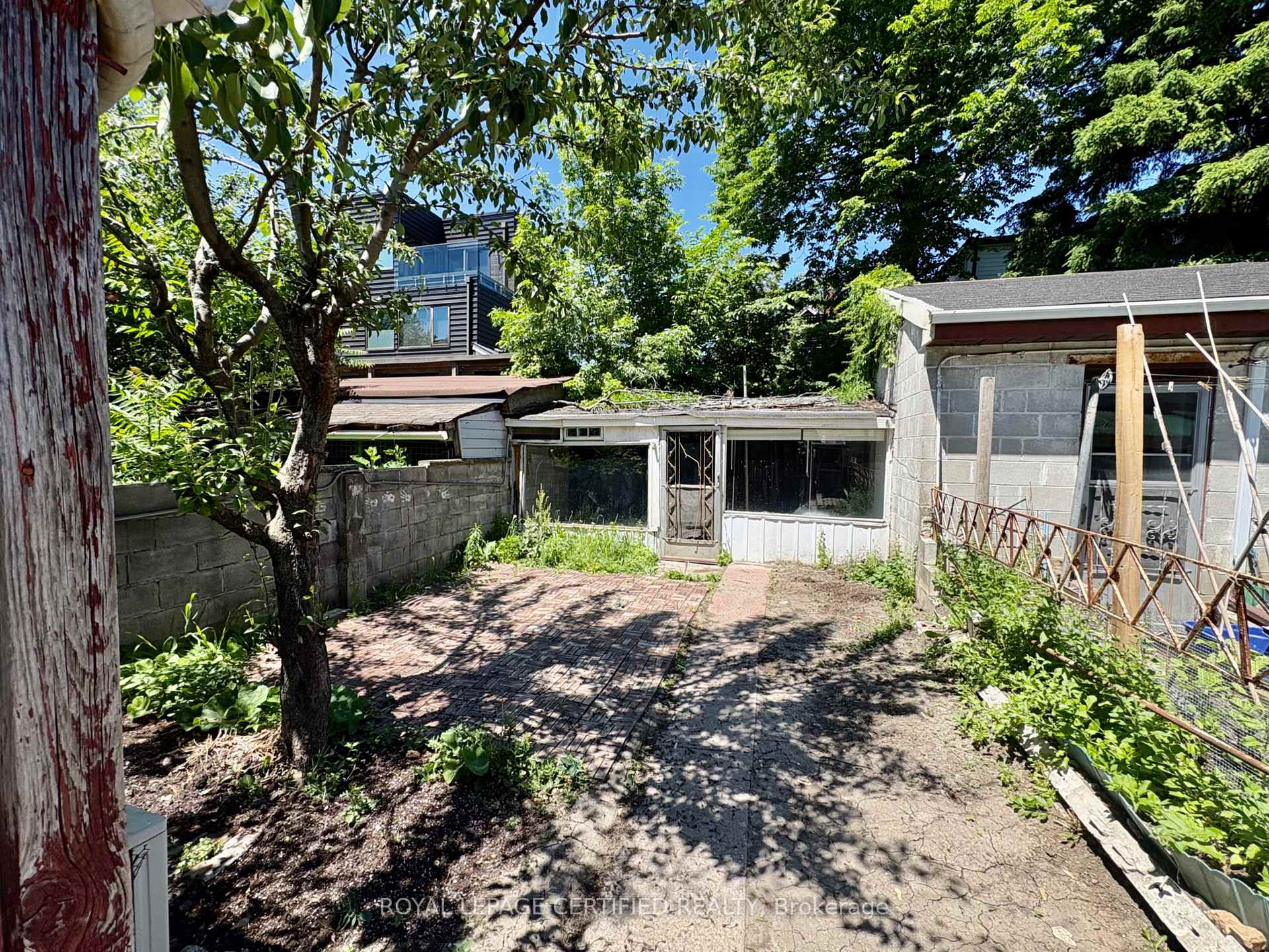 Photo 29 of 36 Mitchell Avenue, Toronto, Niagara — HOMEH