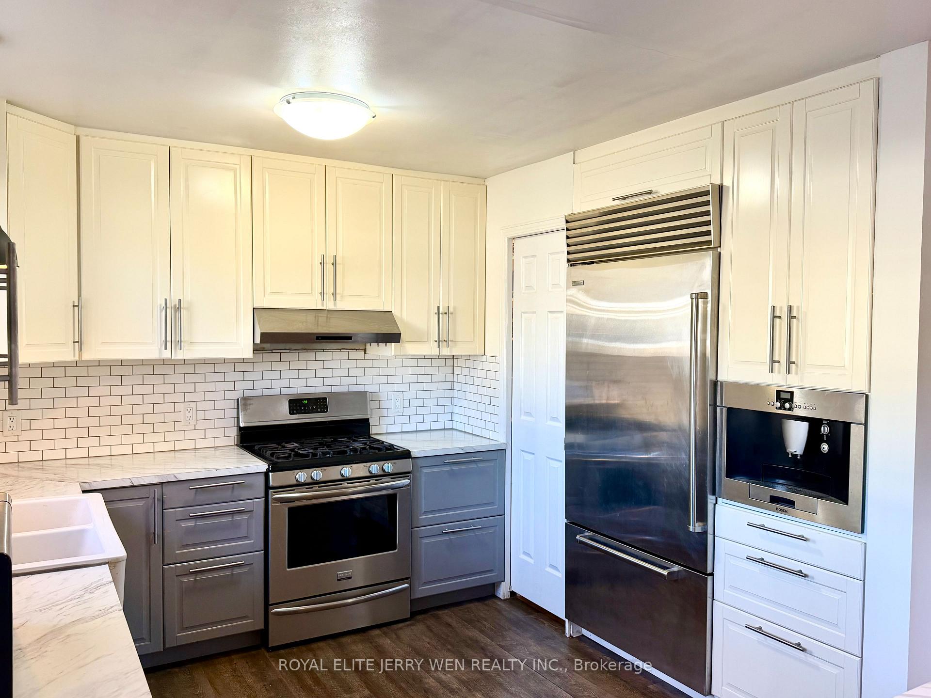 Photo 4 of Unit Main, 301 Axminster Drive, Richmond Hill, Crosby — HOMEH