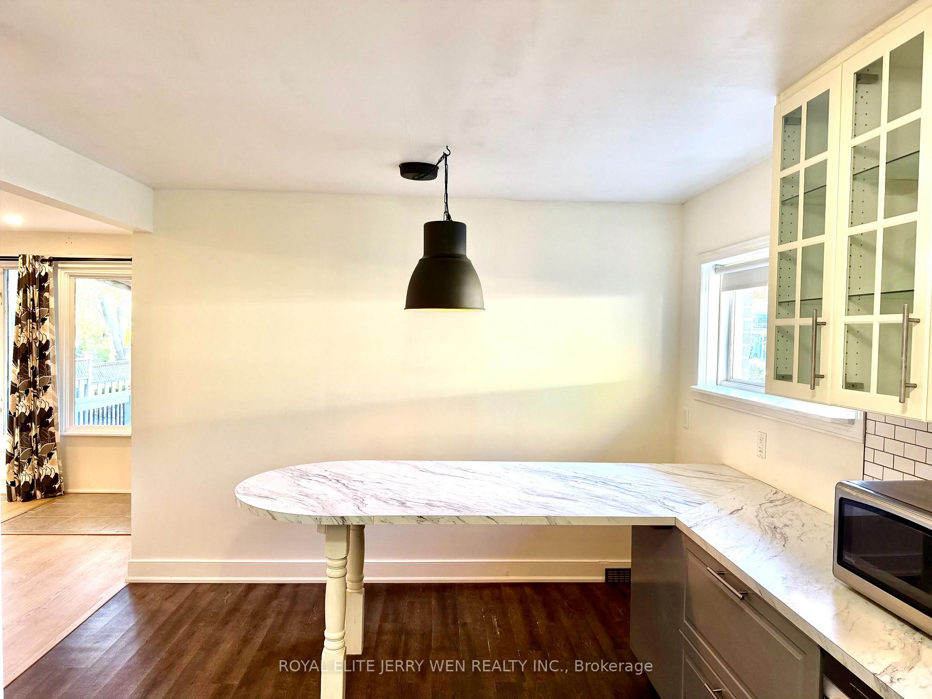 Photo 6 of Unit Main, 301 Axminster Drive, Richmond Hill, Crosby — HOMEH