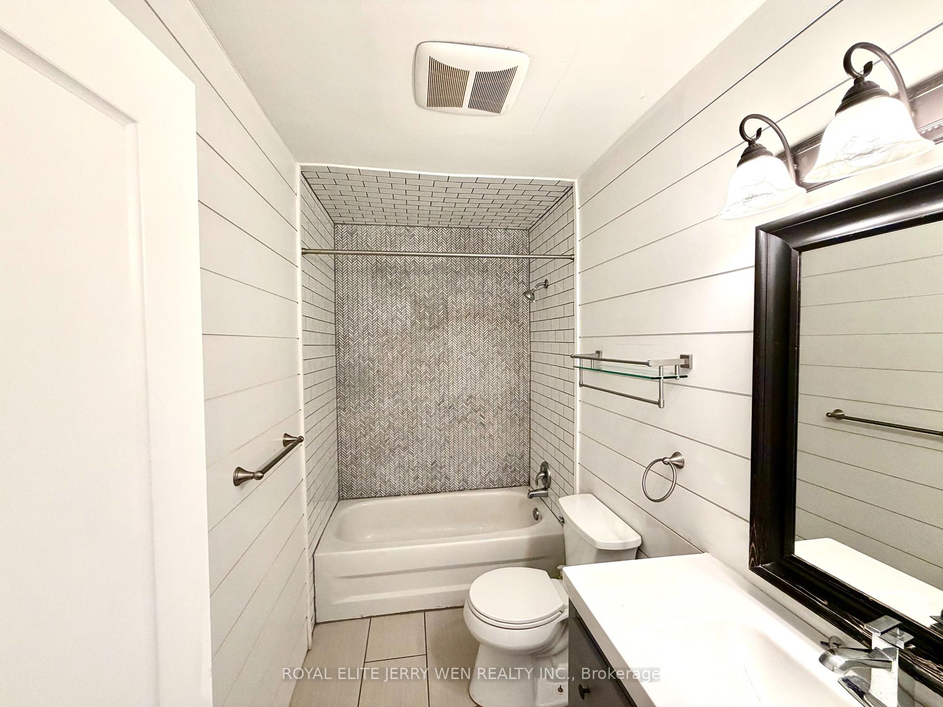 Photo 11 of Unit Main, 301 Axminster Drive, Richmond Hill, Crosby — HOMEH