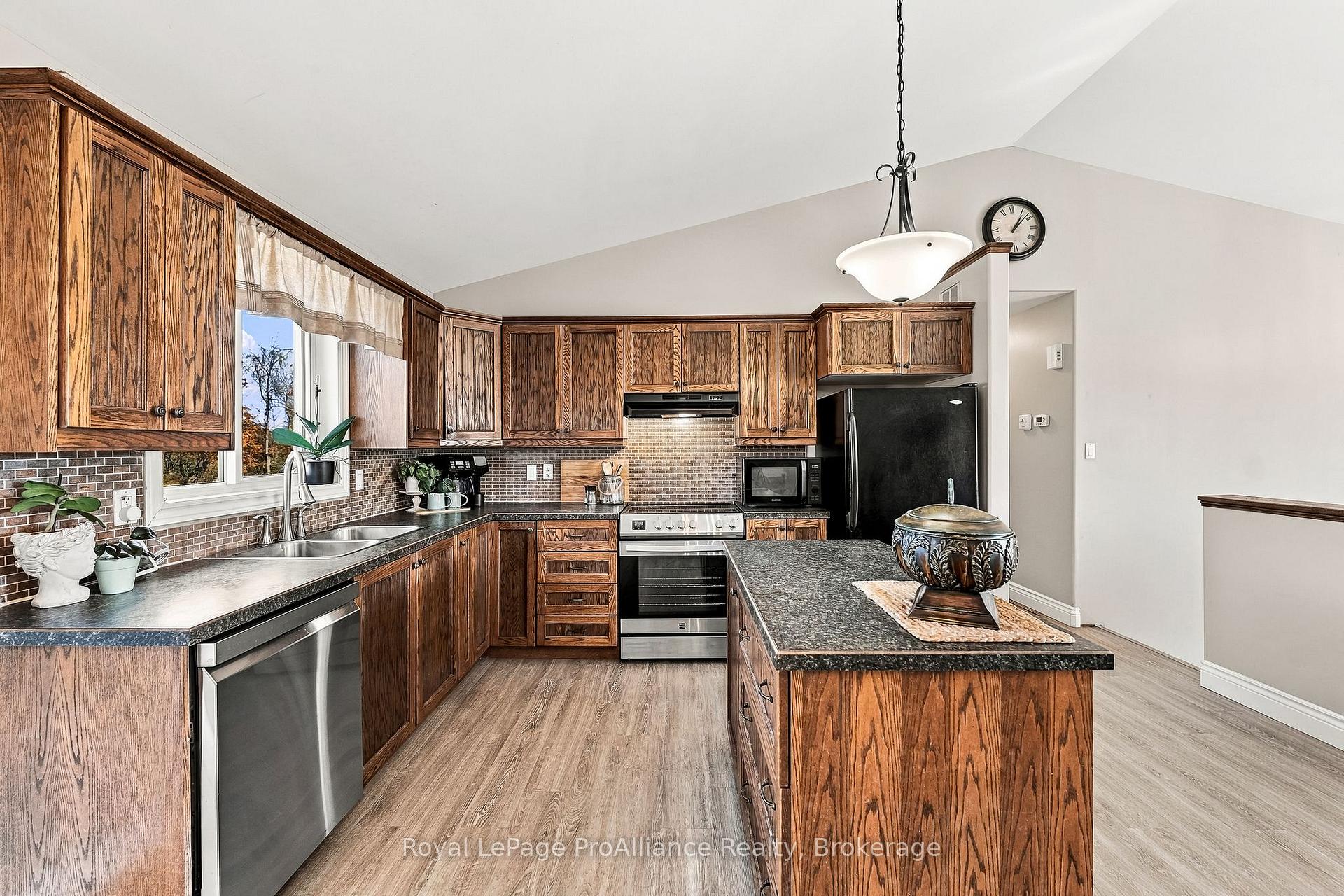 Photo 11 of 758 County Rd 41, Brighton, Rural Brighton — HOMEH