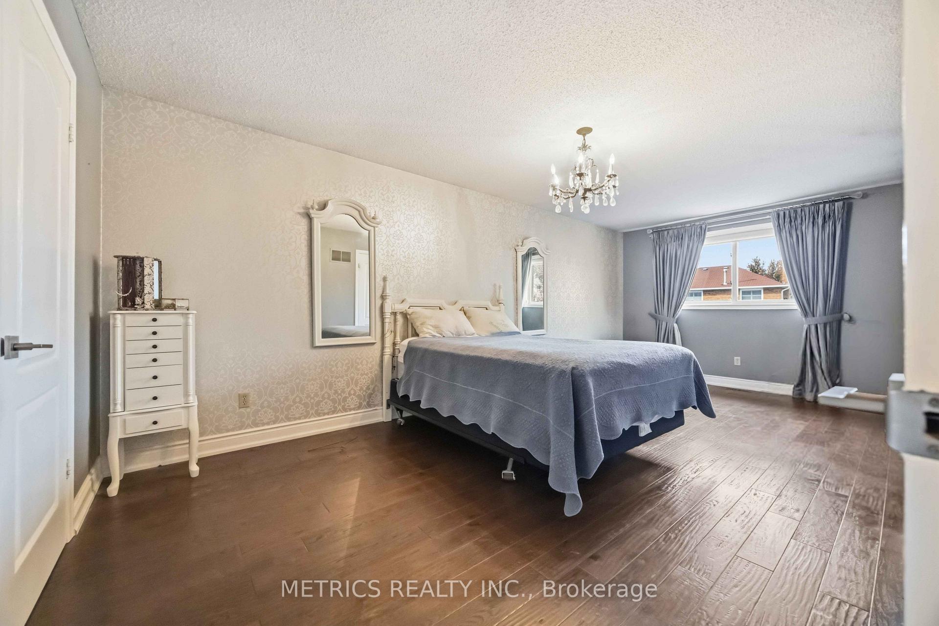 Photo 25 of 168 Fieldgate Drive, Vaughan, Maple — HOMEH