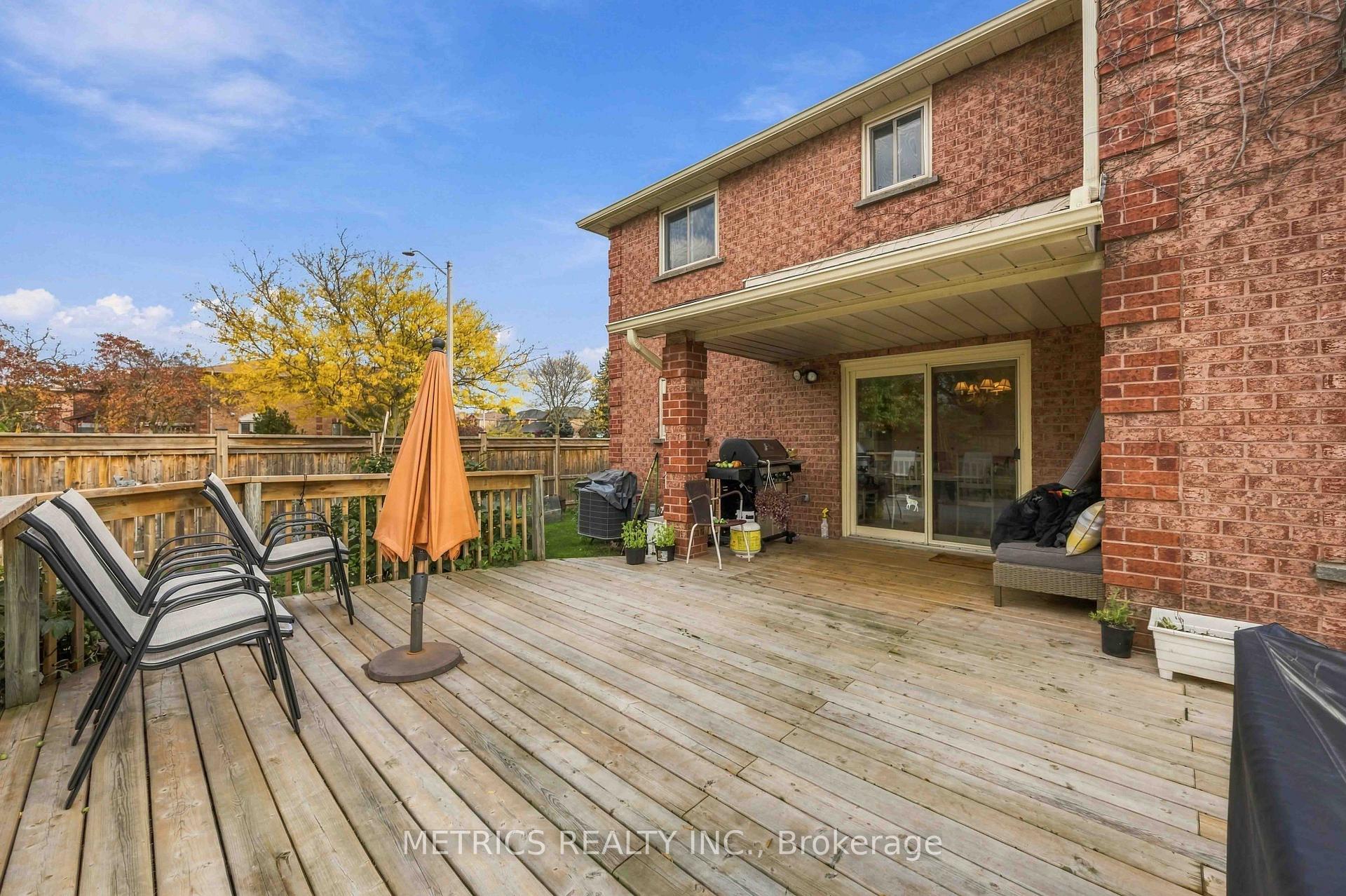 Photo 37 of 168 Fieldgate Drive, Vaughan, Maple — HOMEH