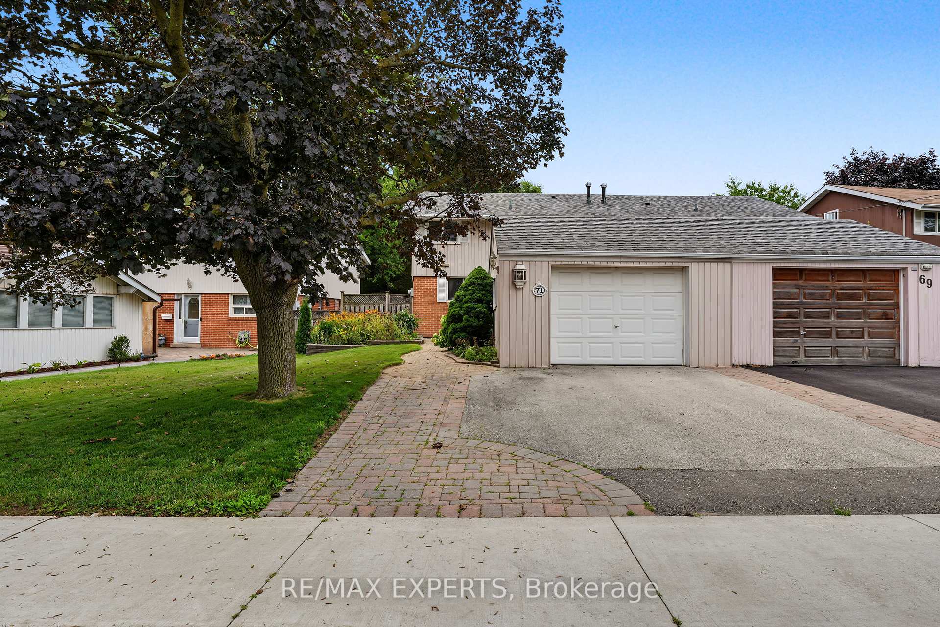 Photo 3 of 71 Dogwood Crescent, Scarborough, Bendale — HOMEH