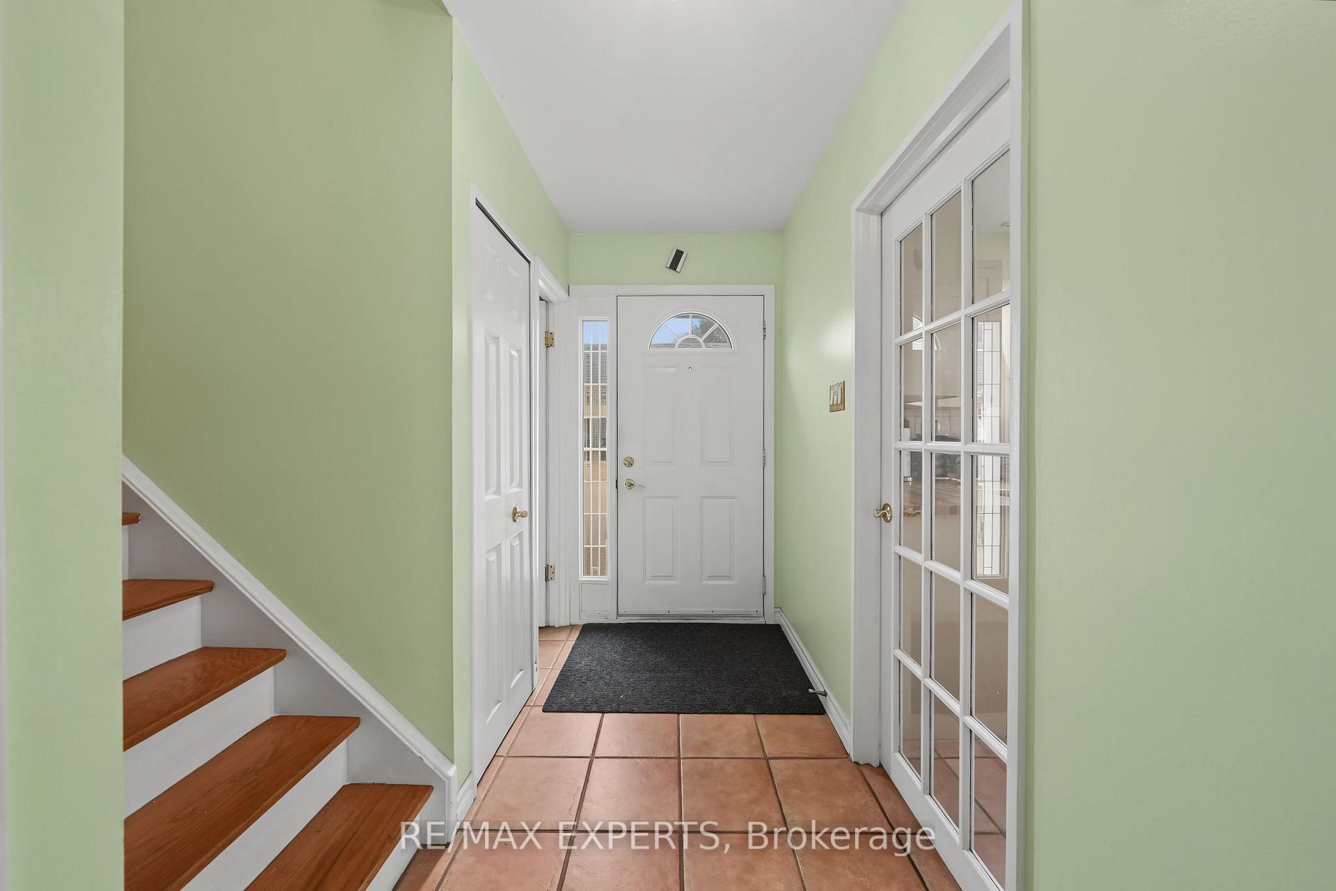 Photo 7 of 71 Dogwood Crescent, Scarborough, Bendale — HOMEH