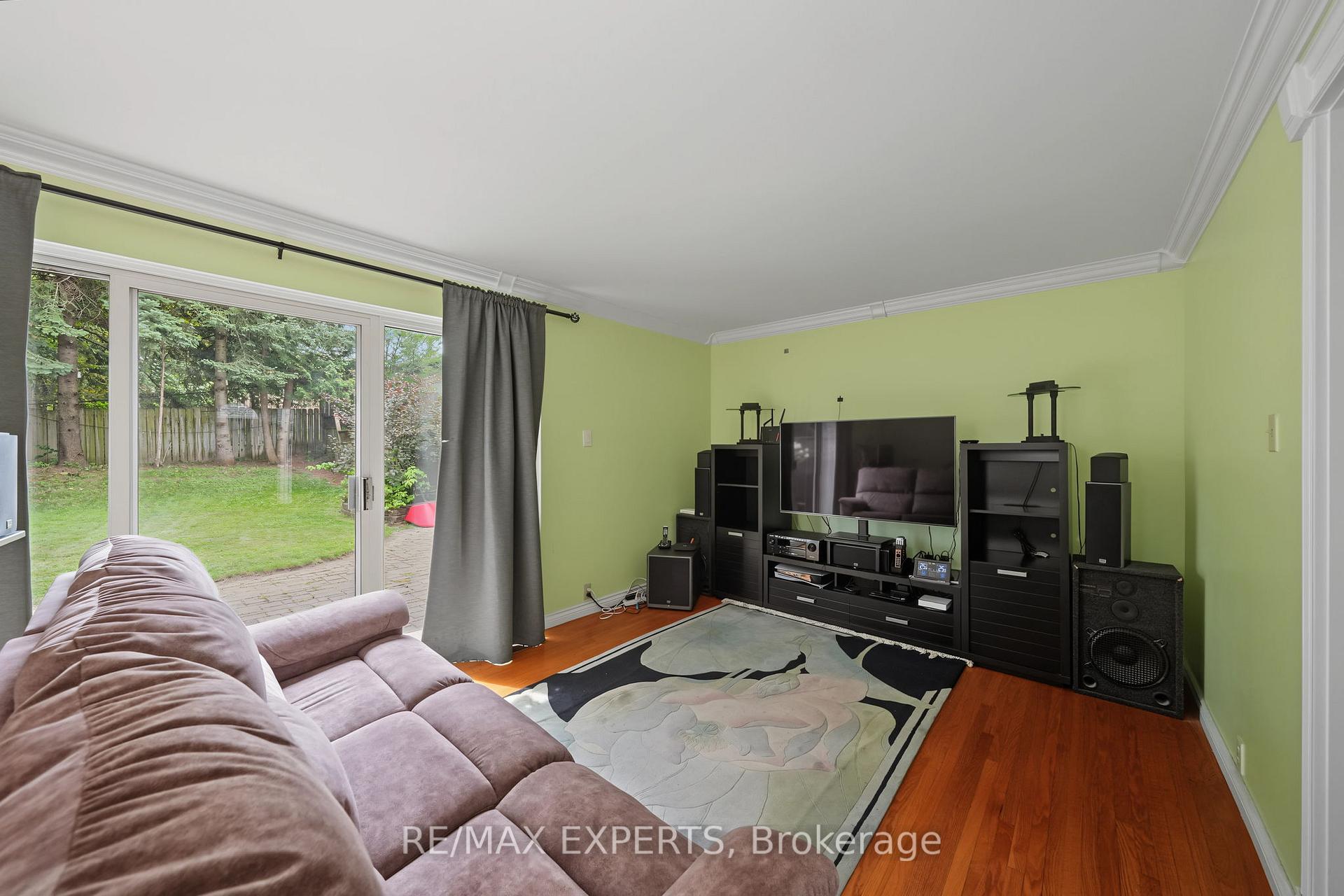 Photo 9 of 71 Dogwood Crescent, Scarborough, Bendale — HOMEH