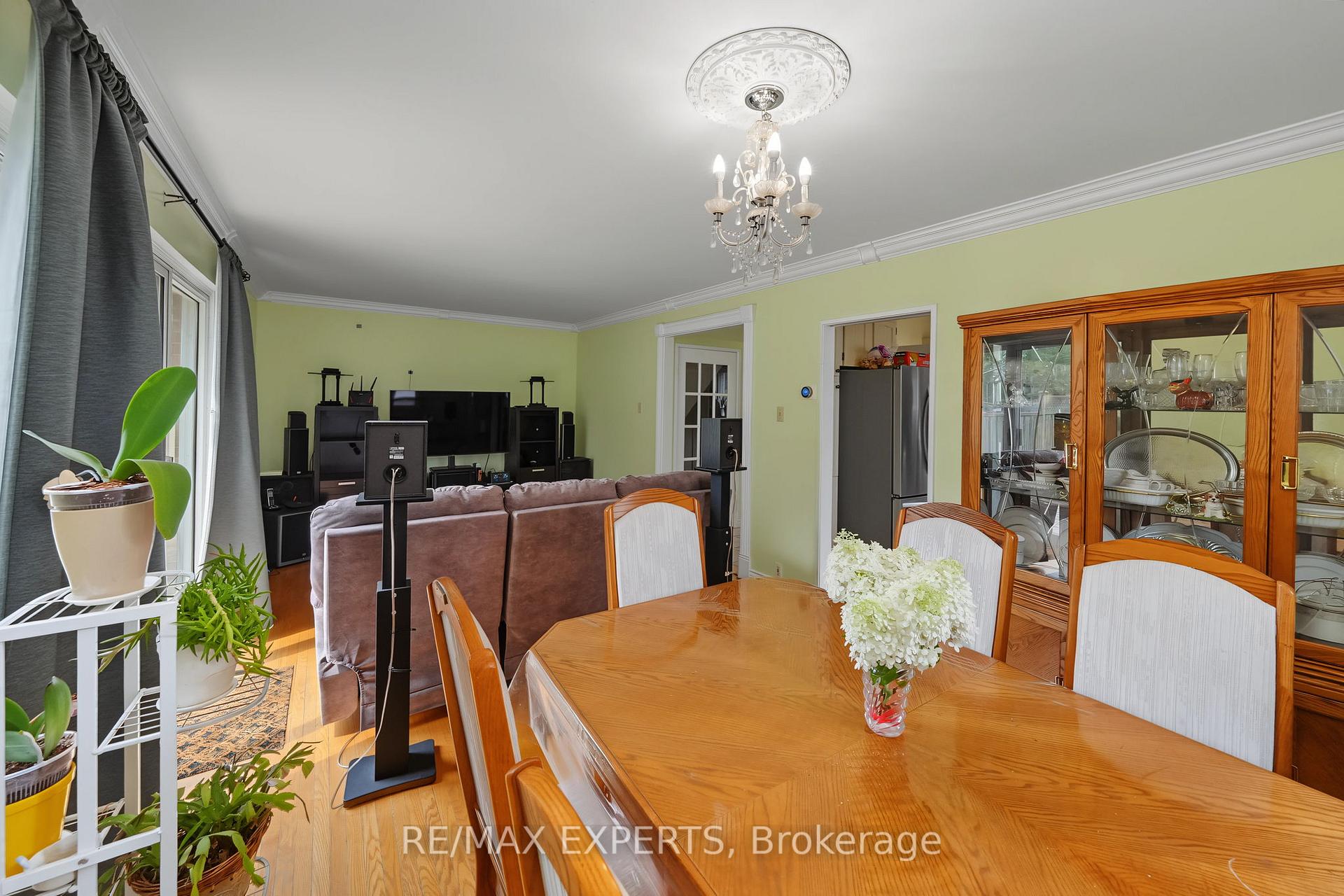 Photo 15 of 71 Dogwood Crescent, Scarborough, Bendale — HOMEH