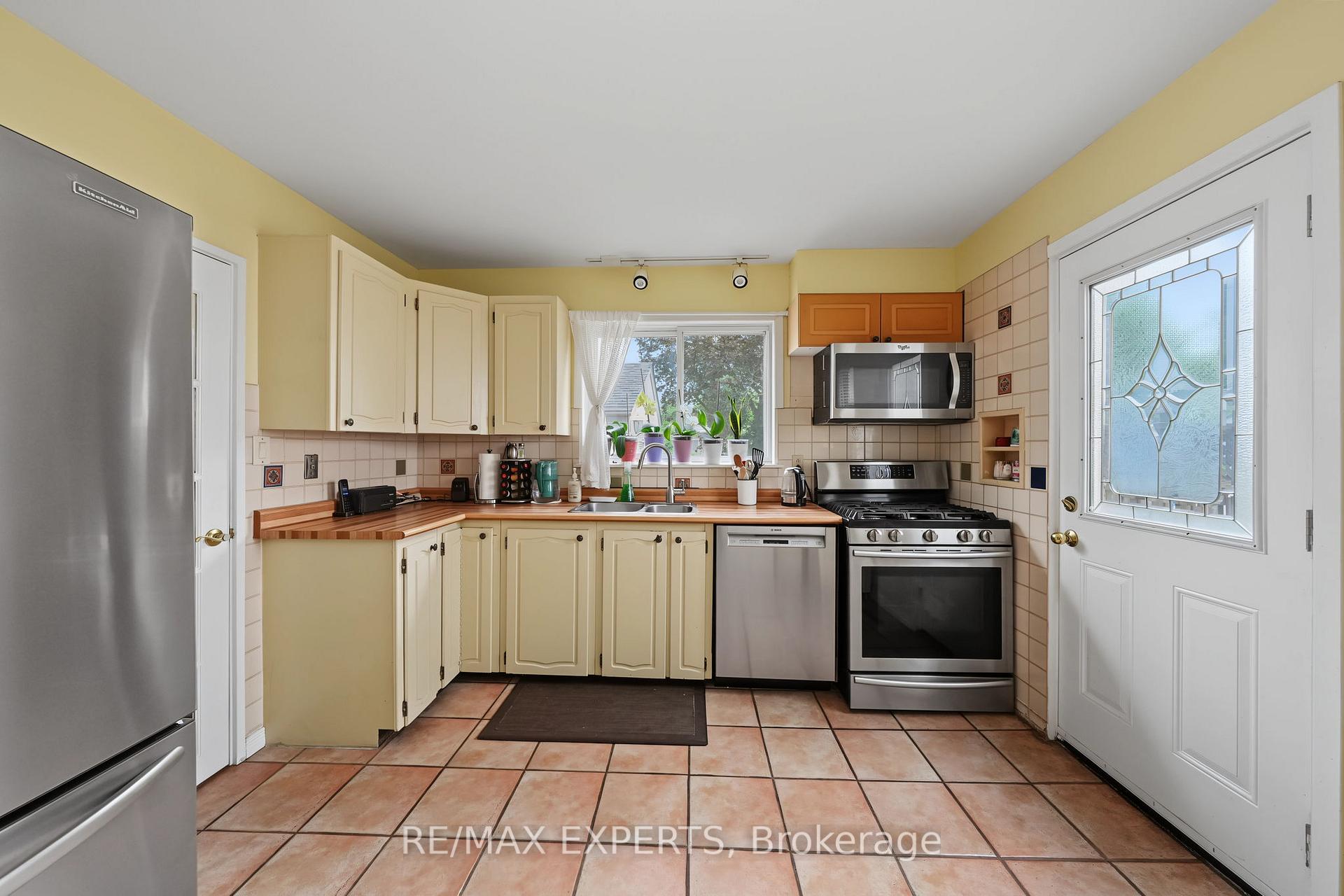 Photo 17 of 71 Dogwood Crescent, Scarborough, Bendale — HOMEH