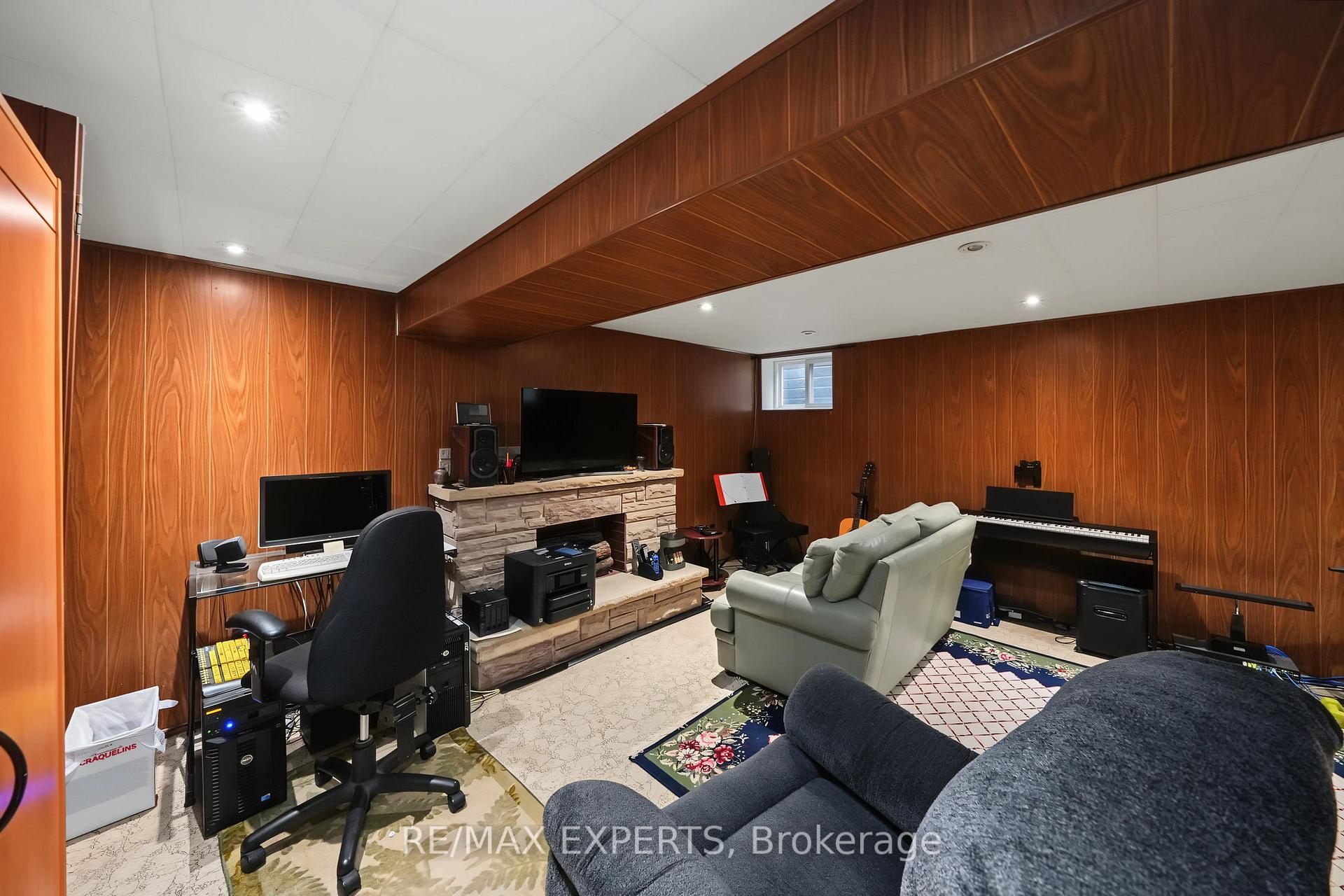 Photo 33 of 71 Dogwood Crescent, Scarborough, Bendale — HOMEH