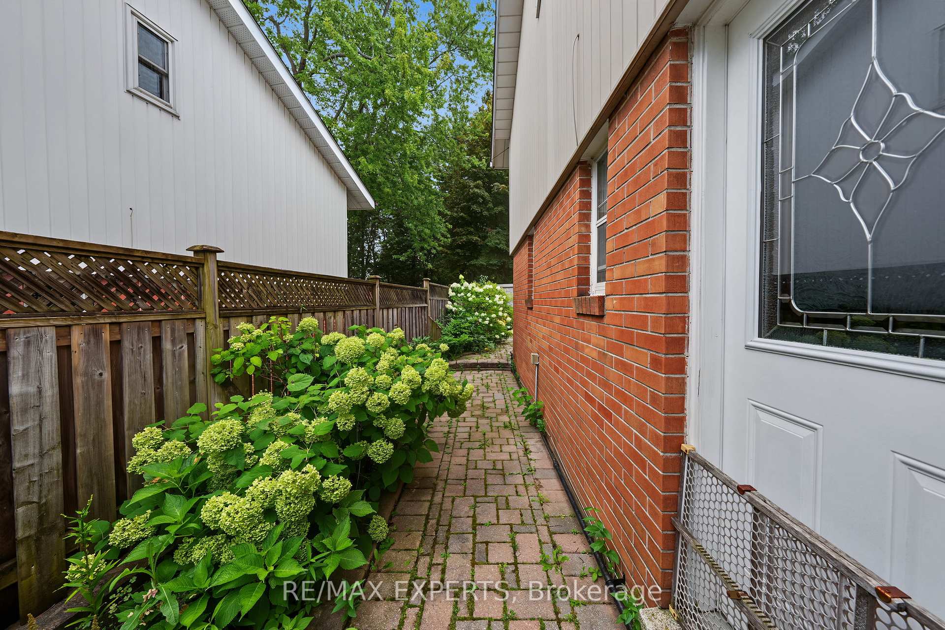 Photo 38 of 71 Dogwood Crescent, Scarborough, Bendale — HOMEH