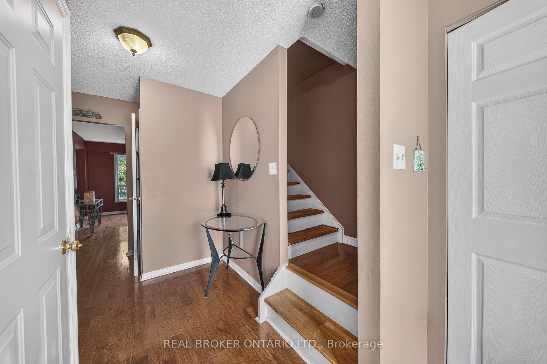Photo 6 of 76 Golden Orchard Drive, Hamilton, Gilkson — HOMEH