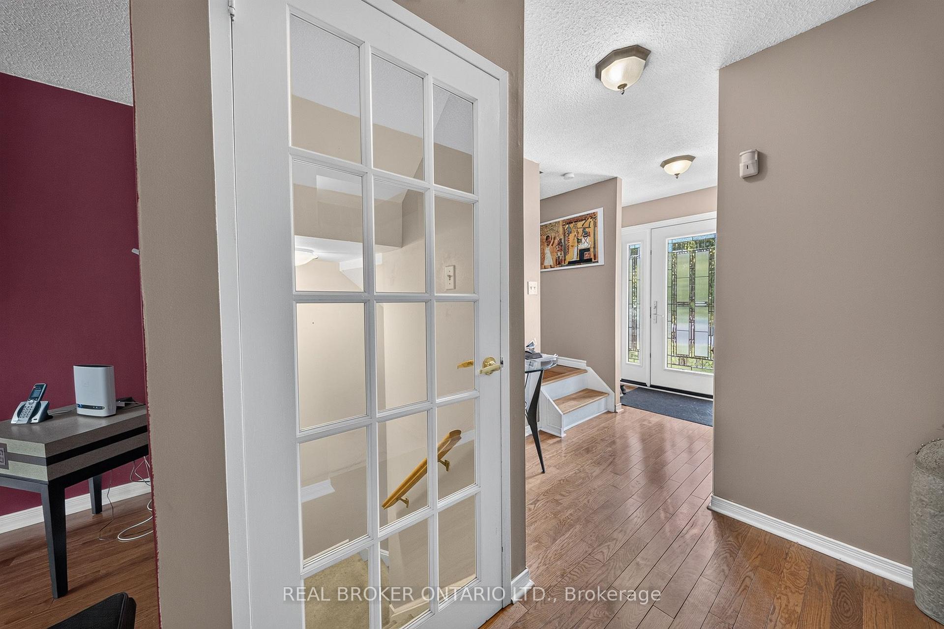 Photo 8 of 76 Golden Orchard Drive, Hamilton, Gilkson — HOMEH