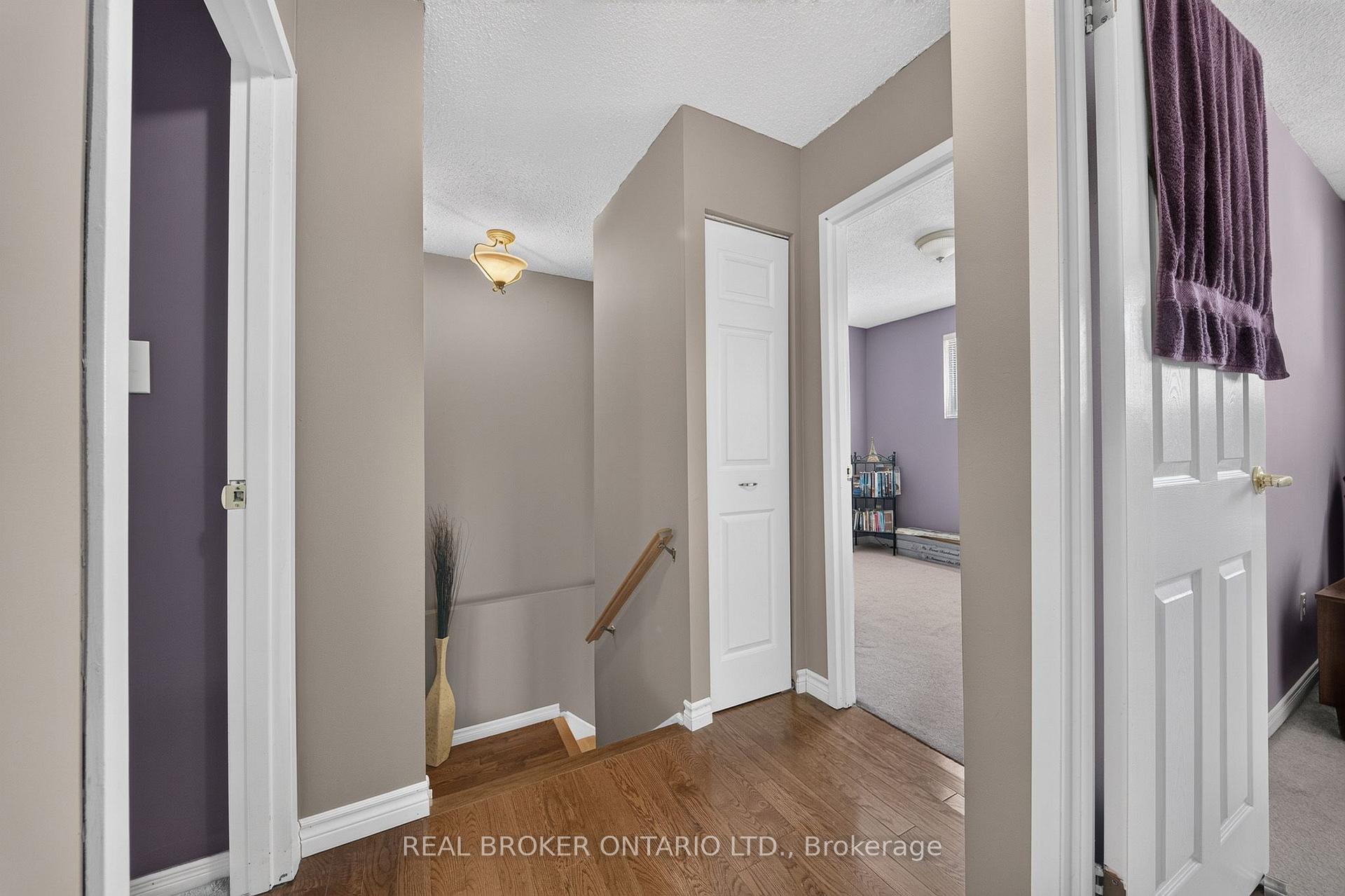 Photo 18 of 76 Golden Orchard Drive, Hamilton, Gilkson — HOMEH
