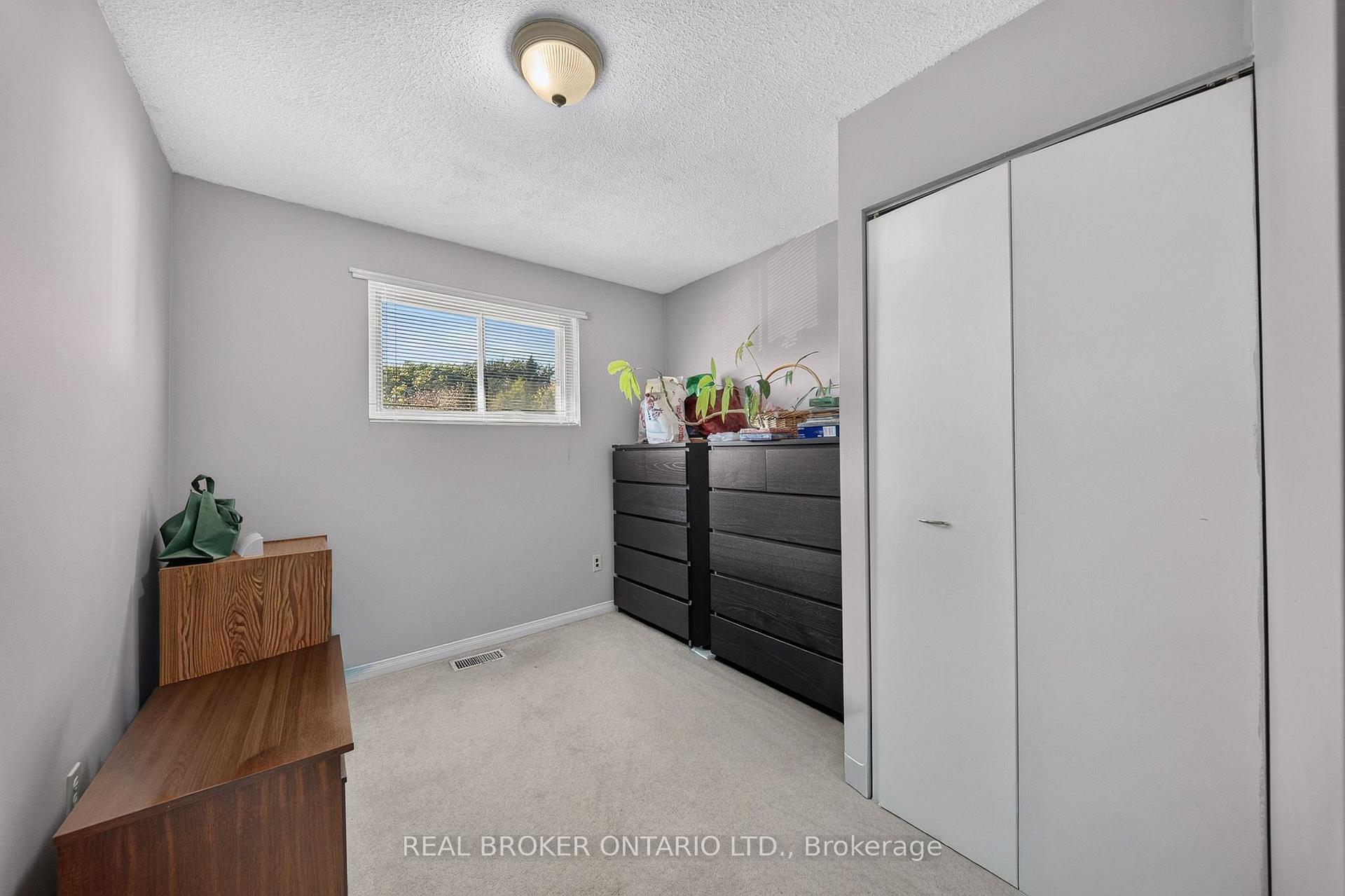 Photo 23 of 76 Golden Orchard Drive, Hamilton, Gilkson — HOMEH