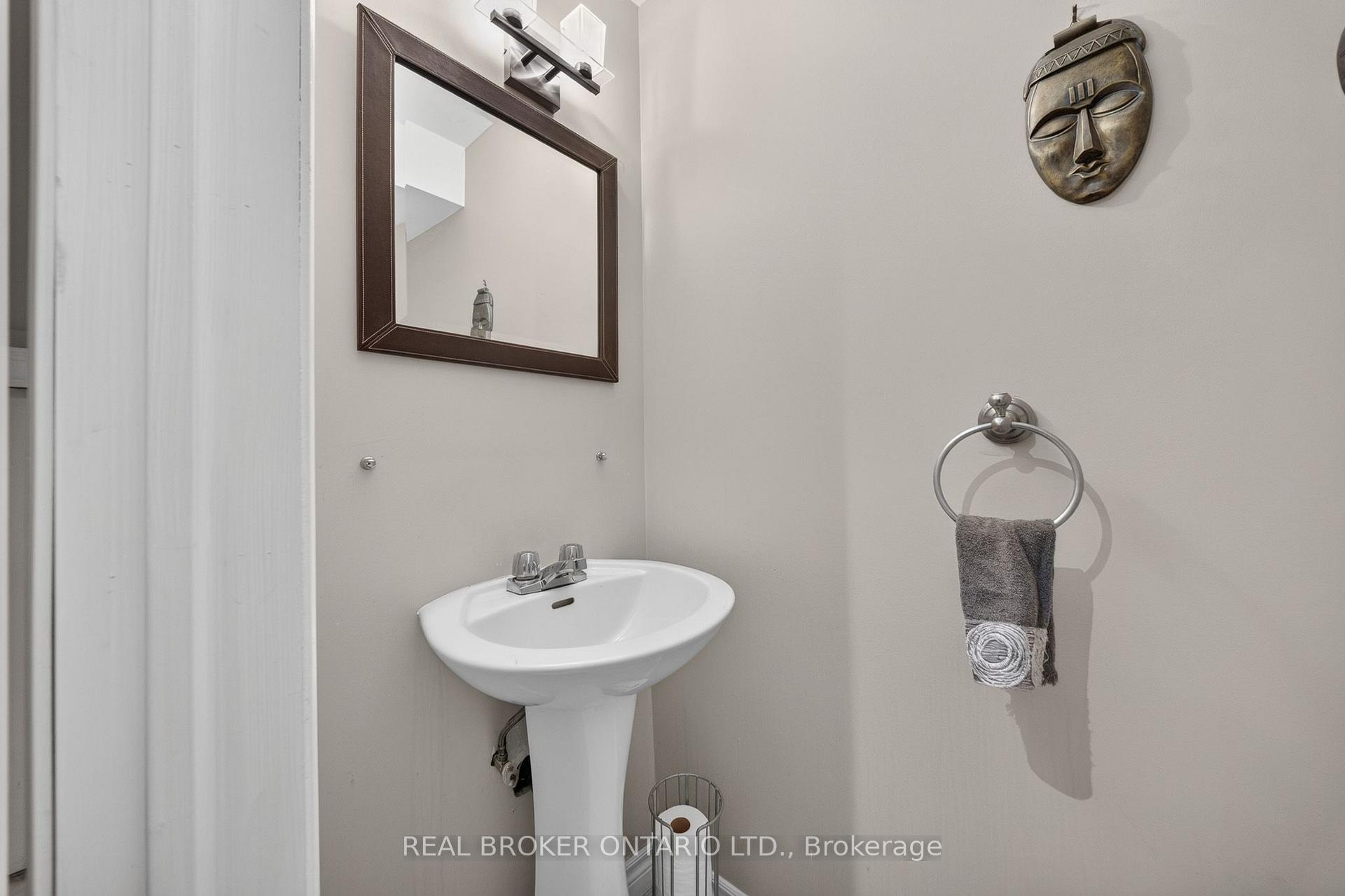 Photo 35 of 76 Golden Orchard Drive, Hamilton, Gilkson — HOMEH