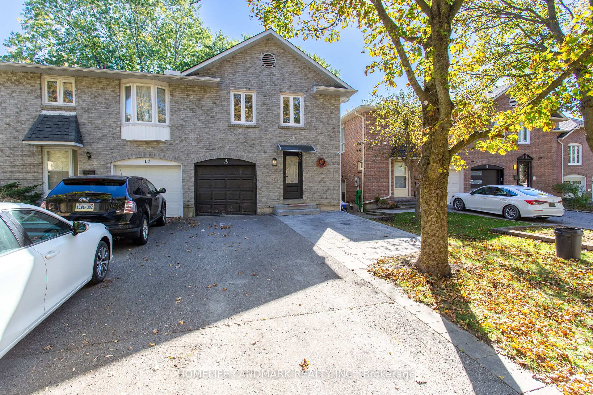 Photo 1 of 15 Foxglove Court, Markham, Unionville — HOMEH