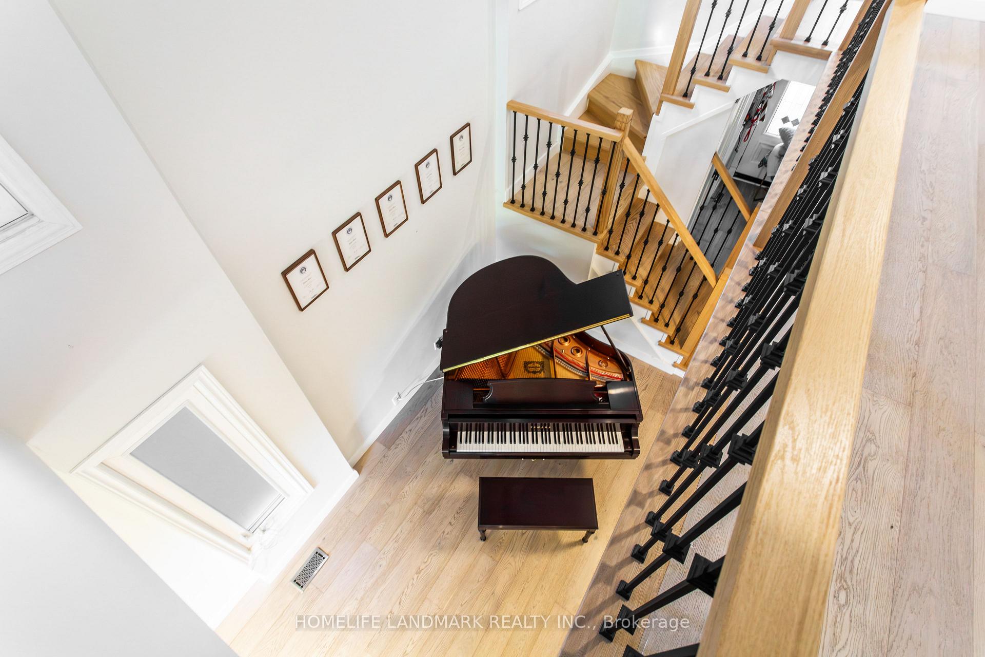 Photo 14 of 15 Foxglove Court, Markham, Unionville — HOMEH