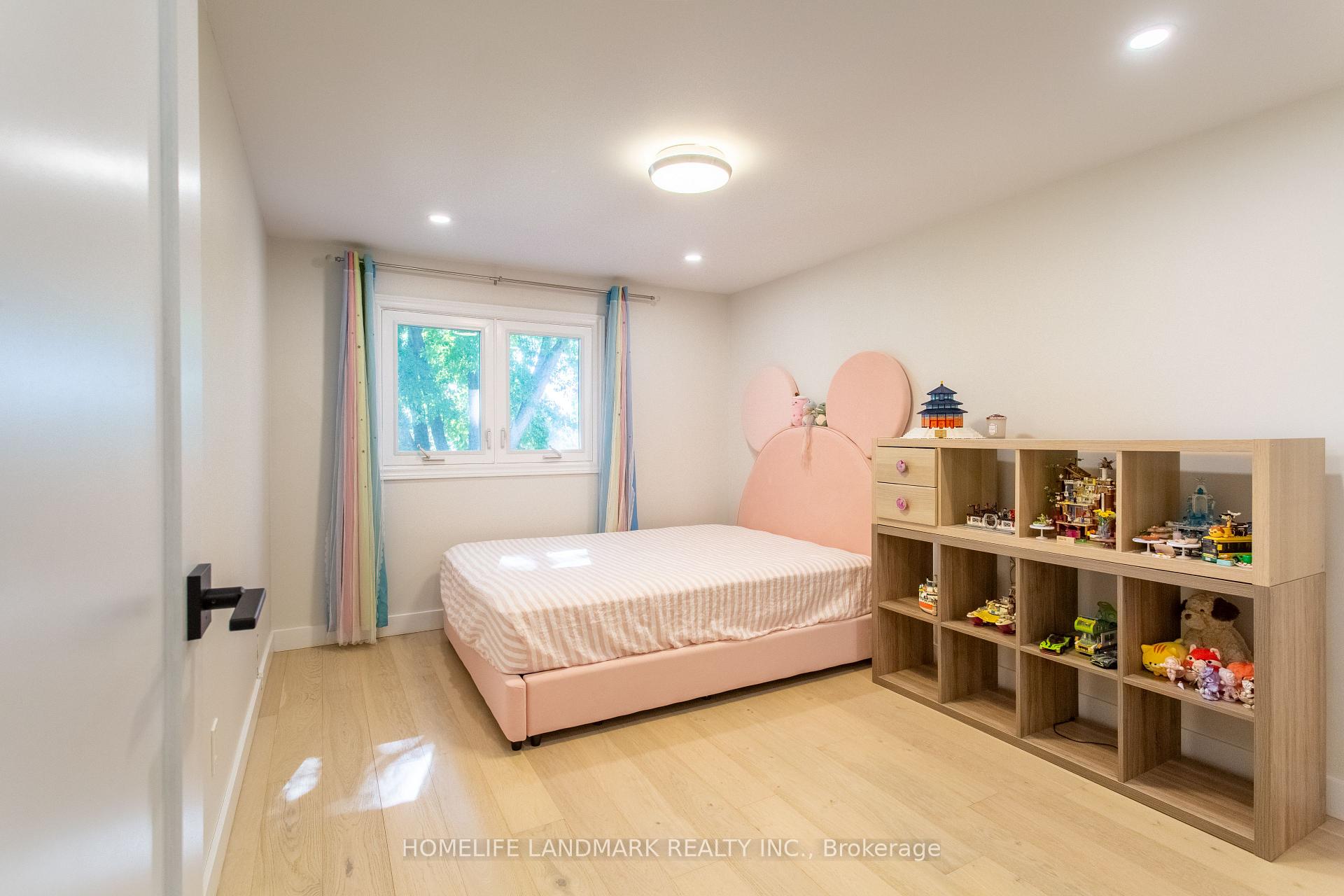 Photo 20 of 15 Foxglove Court, Markham, Unionville — HOMEH