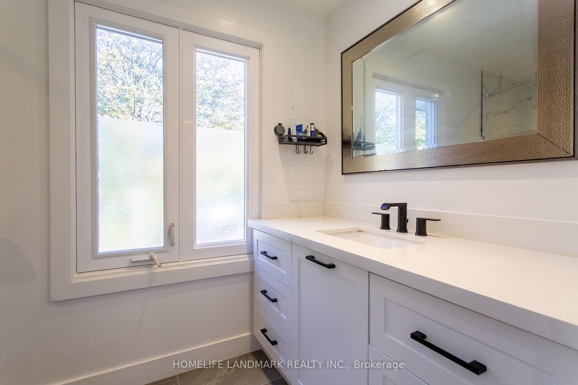 Photo 24 of 15 Foxglove Court, Markham, Unionville — HOMEH