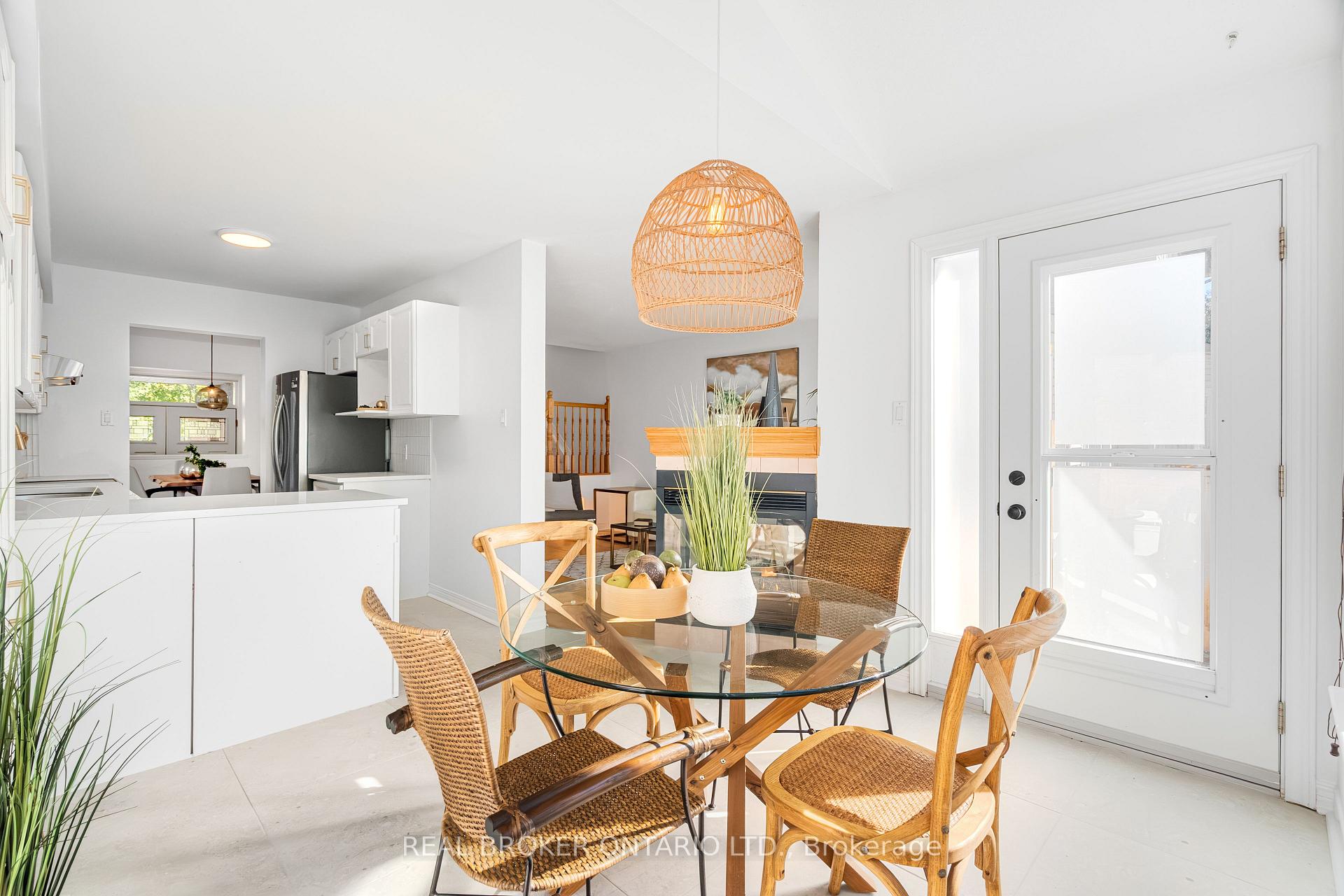 Photo 13 of 191 Thornbury Crescent, Ottawa, Centrepointe — HOMEH